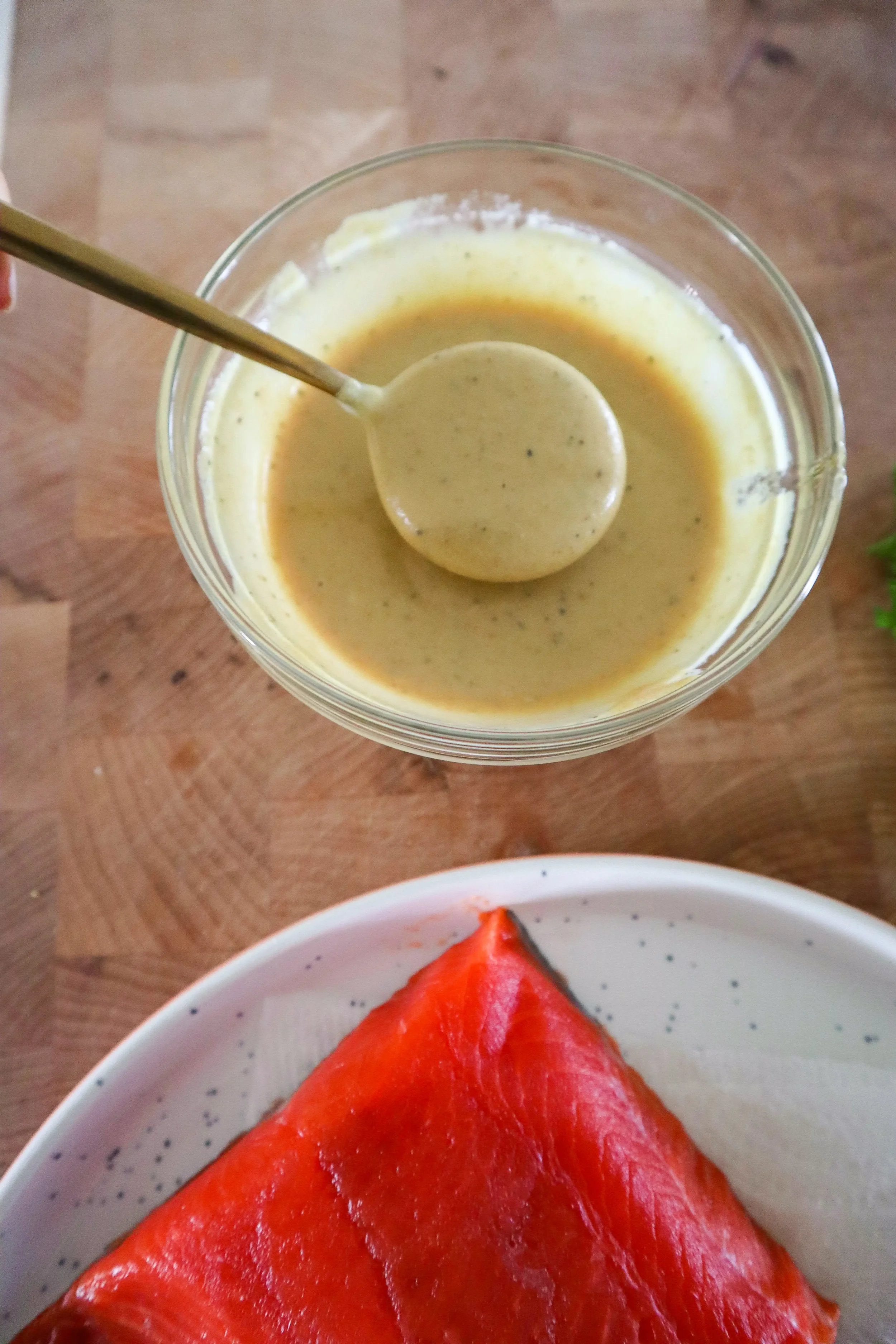 honey_mustard_salmon_honey_mustard_sauce_mixed.webp