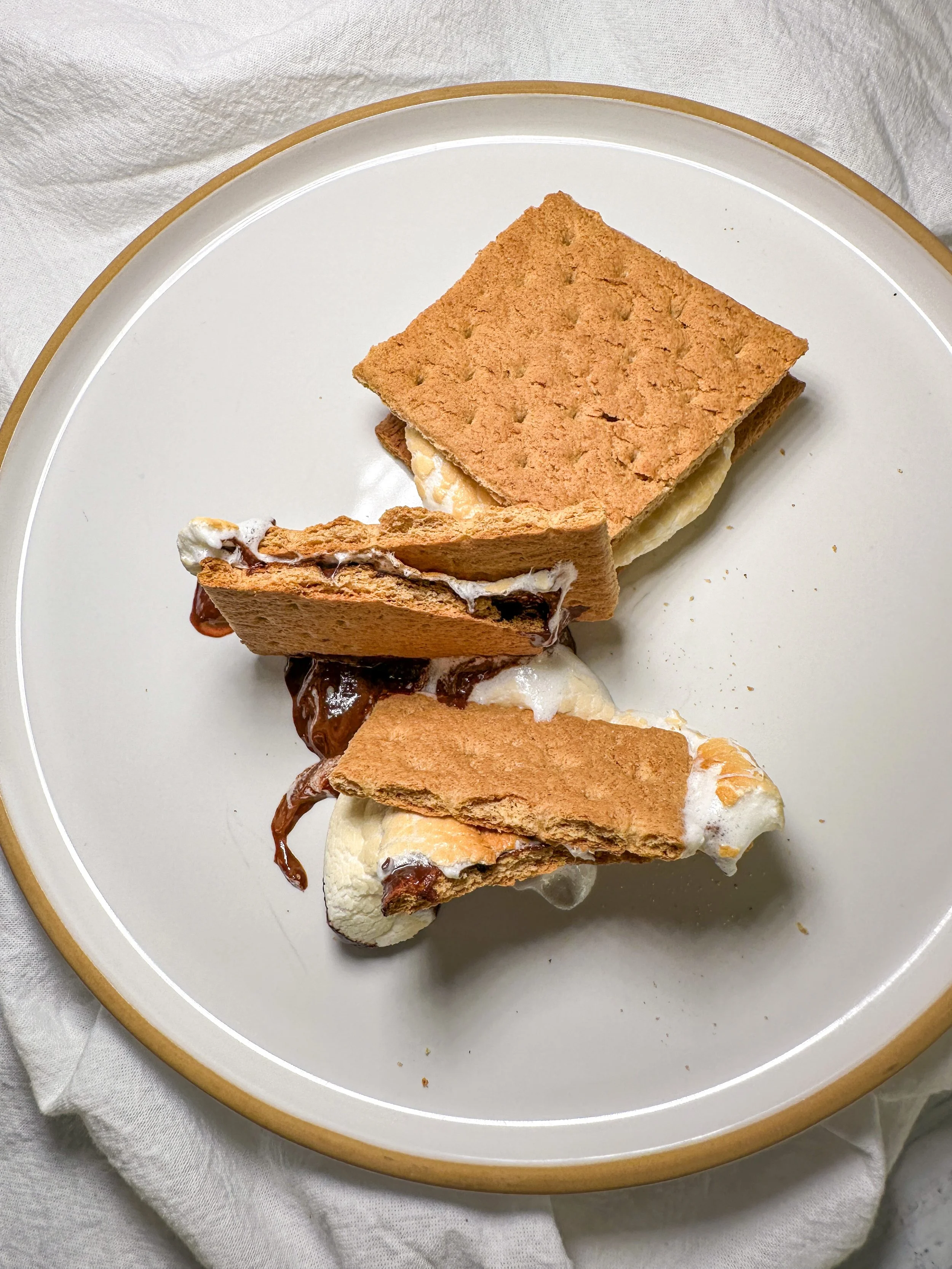 Air Fryer S'mores — Jazz Leaf