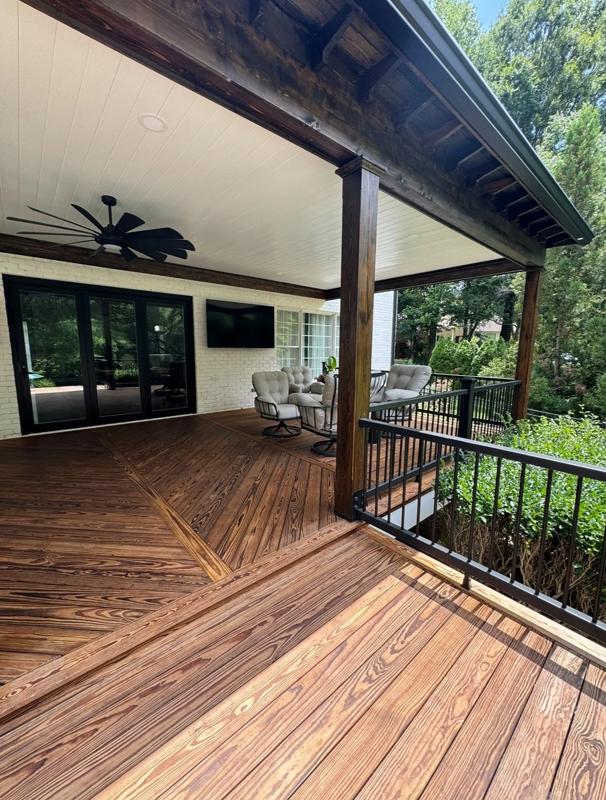 Porch(1).jpg