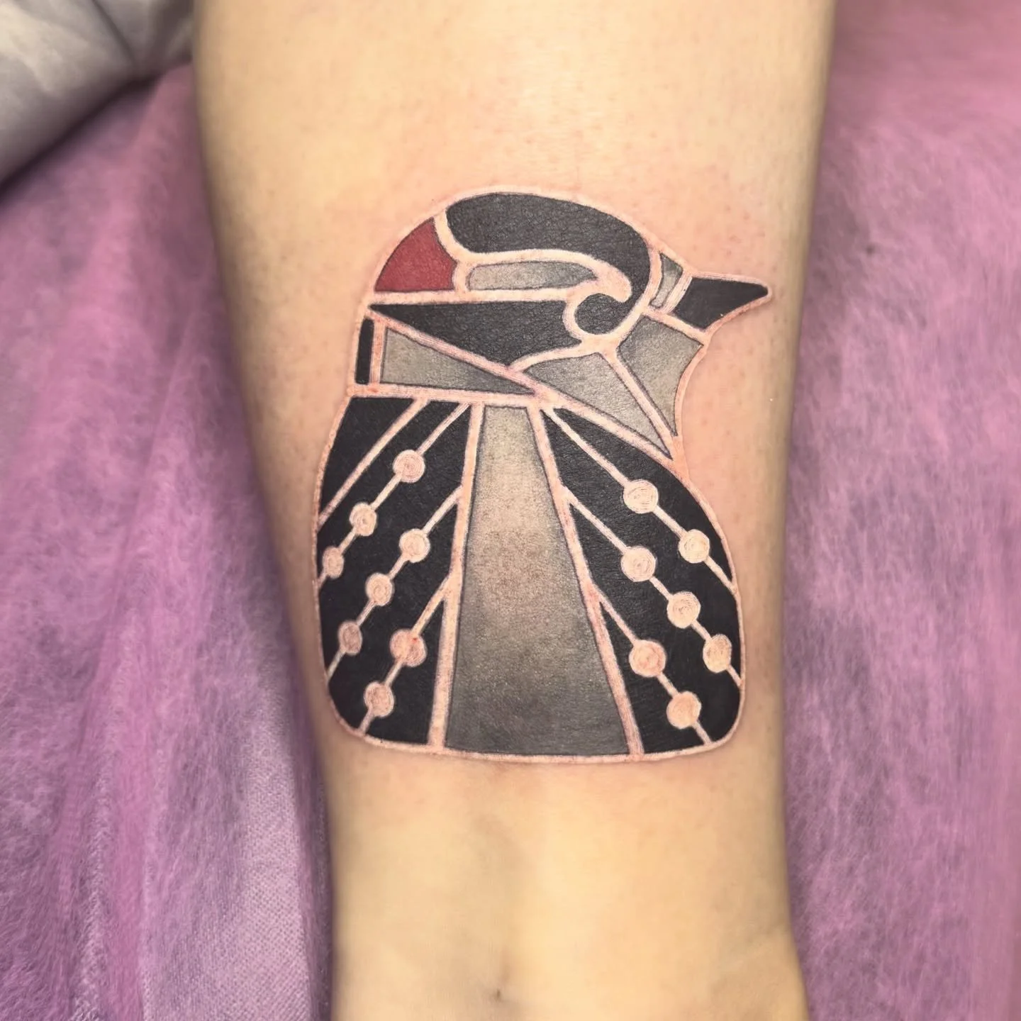 Always love tattooing birds. Books open for December ❤️#birdtattoos #colortattoo #tattoolovers #athensgatattoos #athensga #athensgatattoo #athensgatattooartist #atltattoos #atltattooartist #ladytattooers #safespace