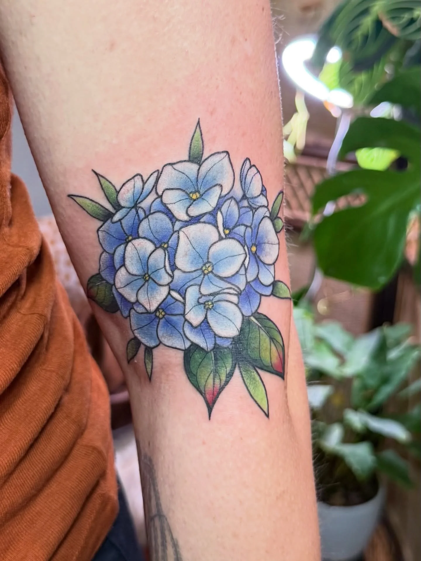 Cute hydrangea I made as part of my botanical special! $250 for this- What a DEAL!!! Anyways, why would one choose the placement in the middle of the arm? I&rsquo;m so glad you asked- because the hinge of the arm is often overlooked due to being a sm