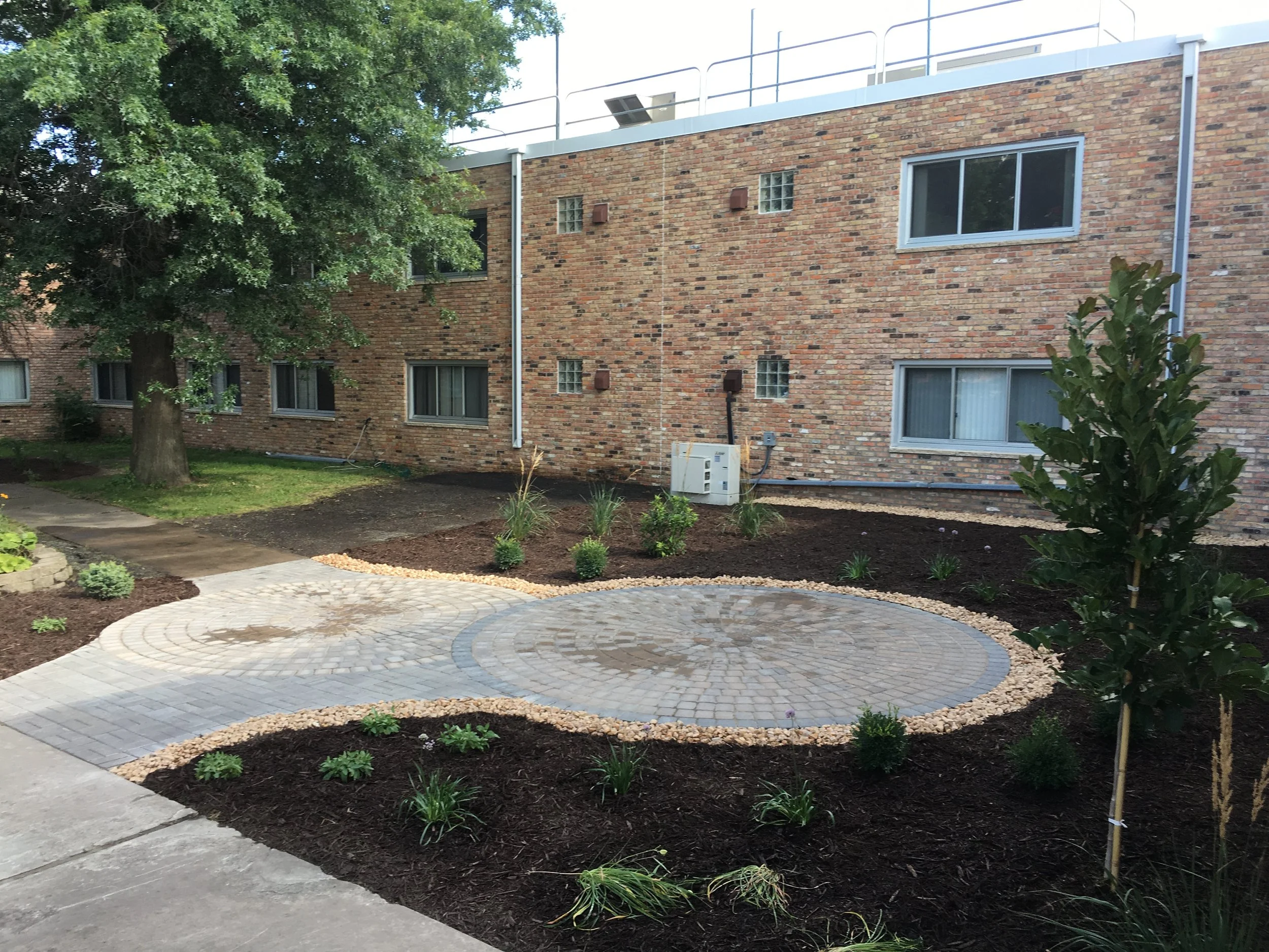 Paver Patio, Mulch Bed, and Foliage