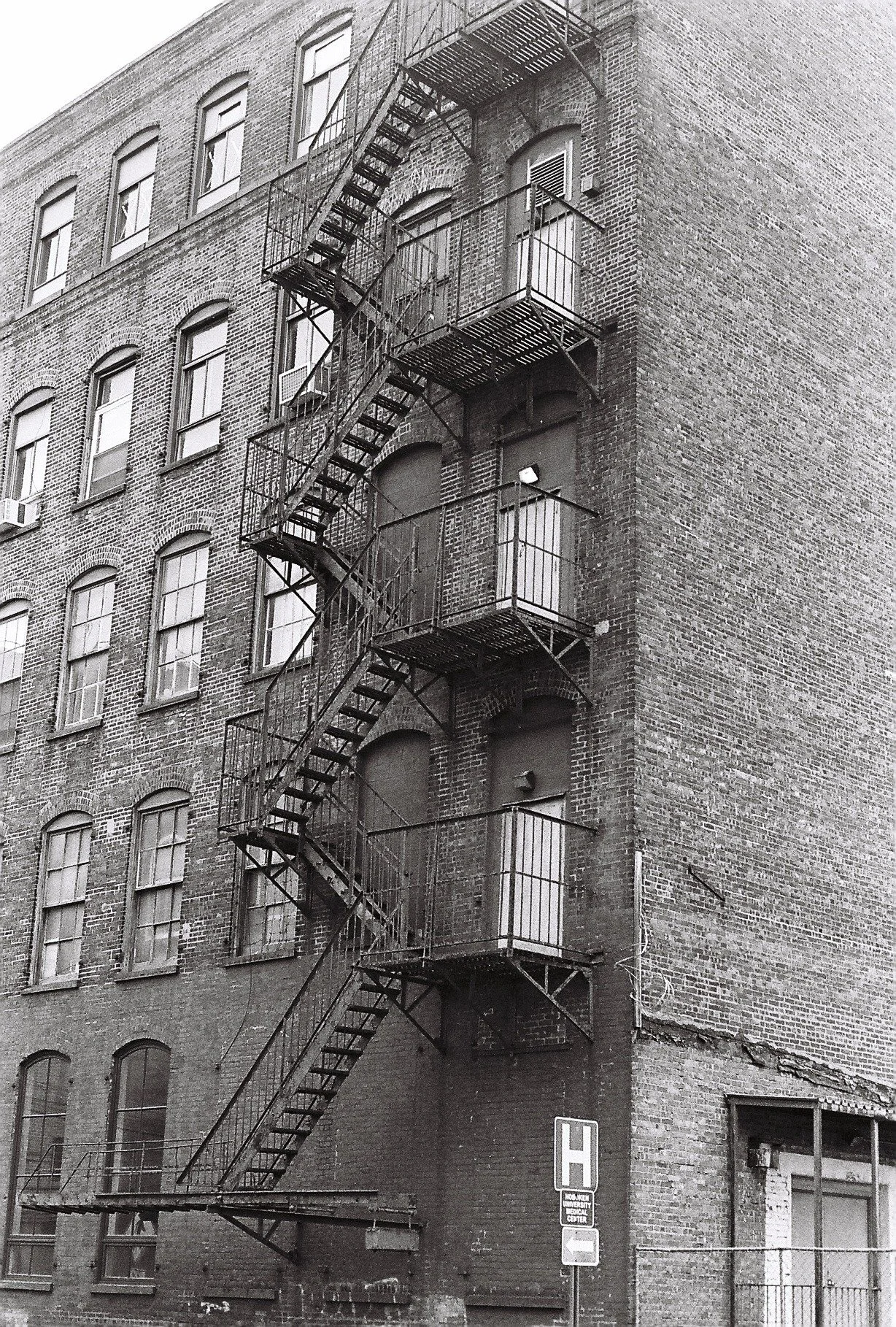 8797019662-R1-E018.jpg