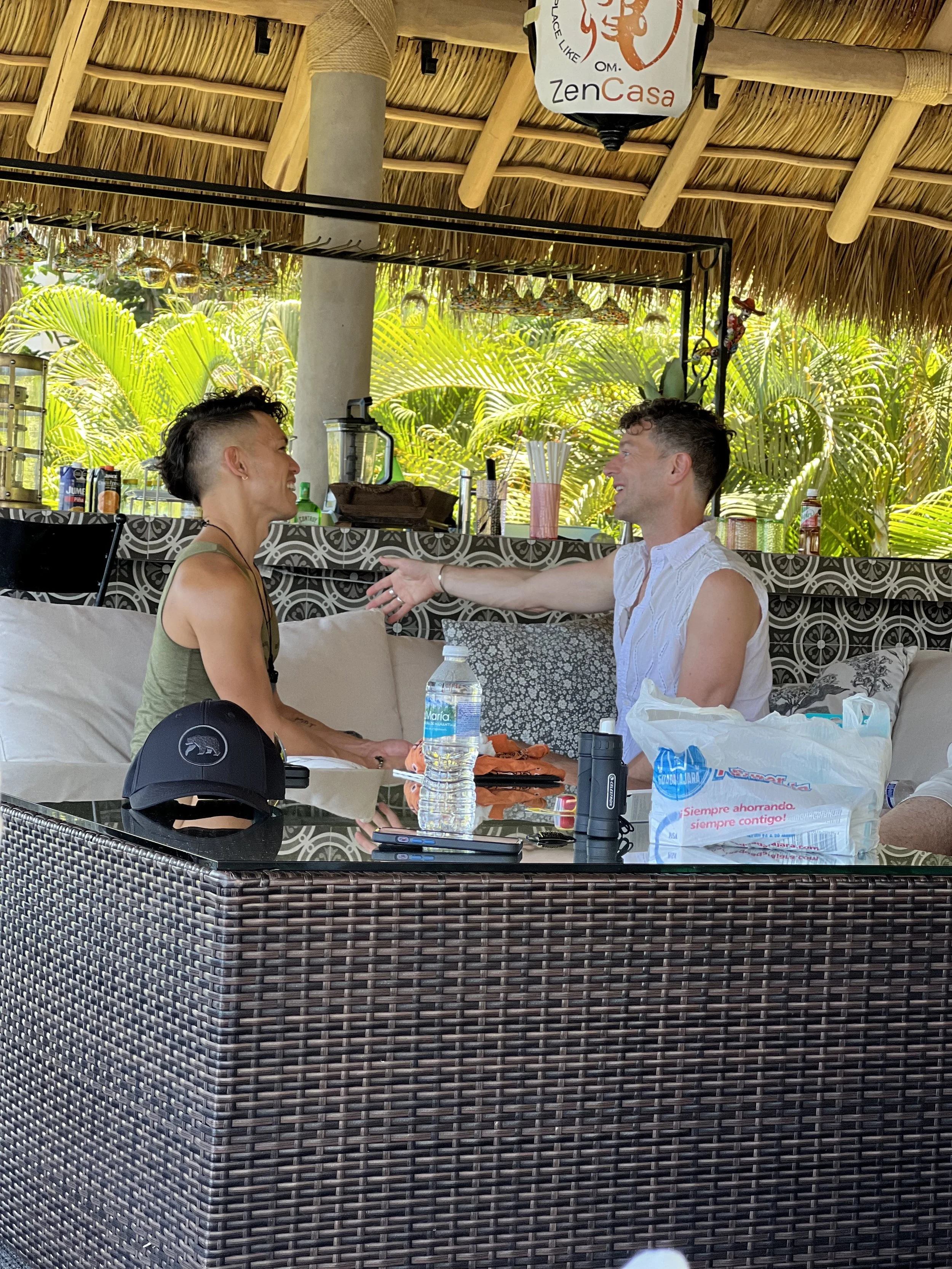 couple chat.jpg