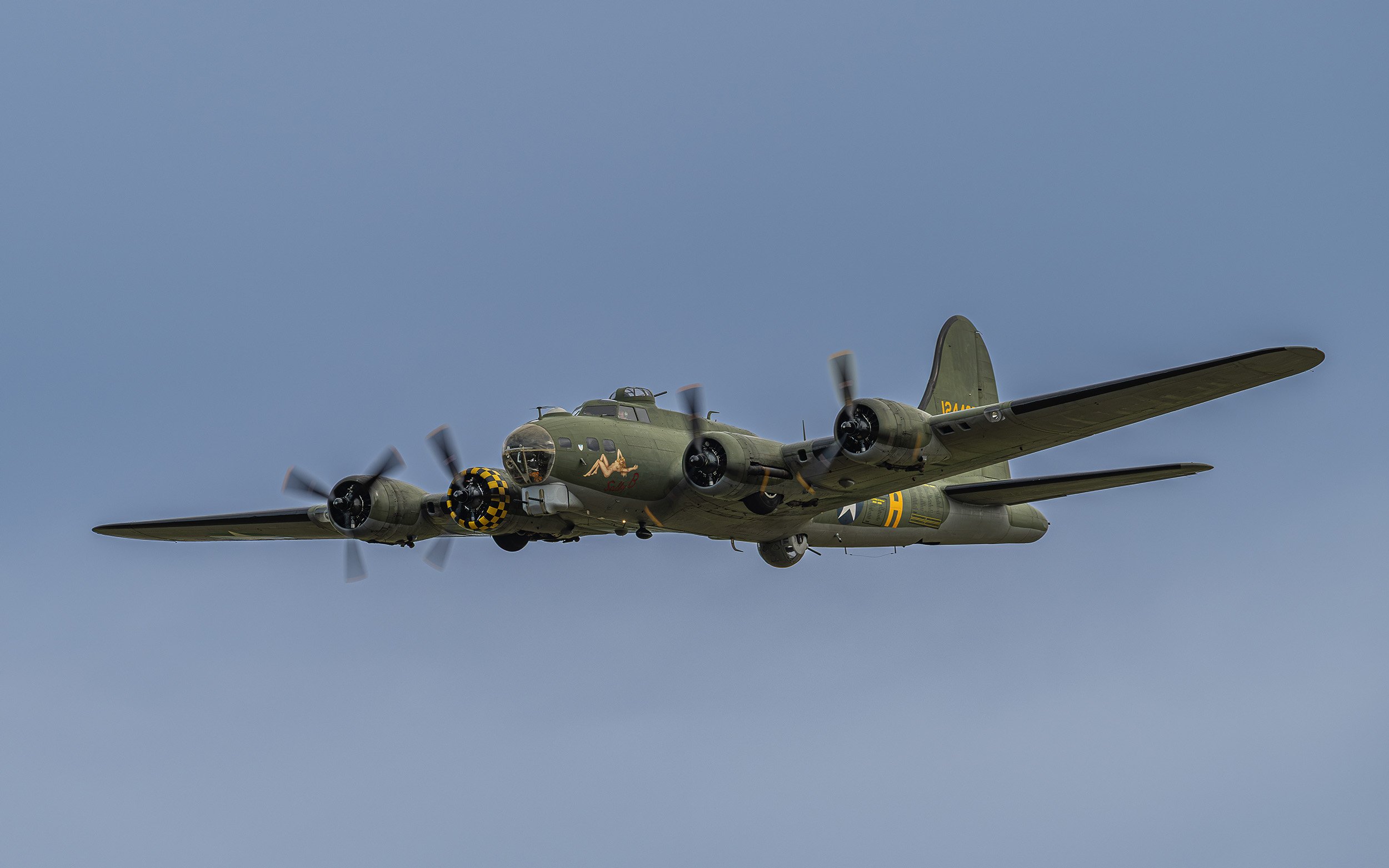 Boeing B-17 'Sally B' | Festival of Flight Airshow