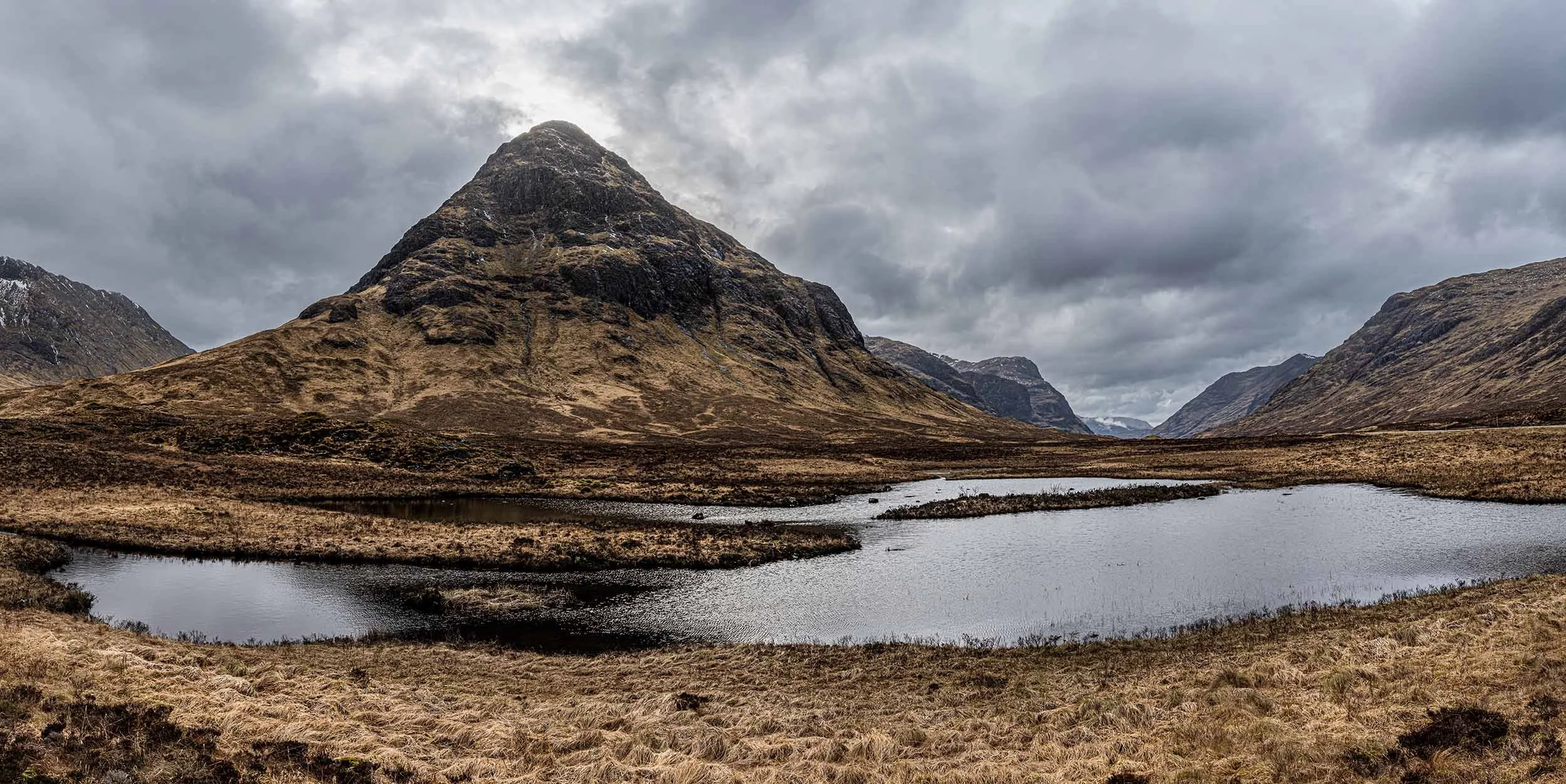 Lochan na Fola looking towards Buachaille Etive Beag | Glencoe