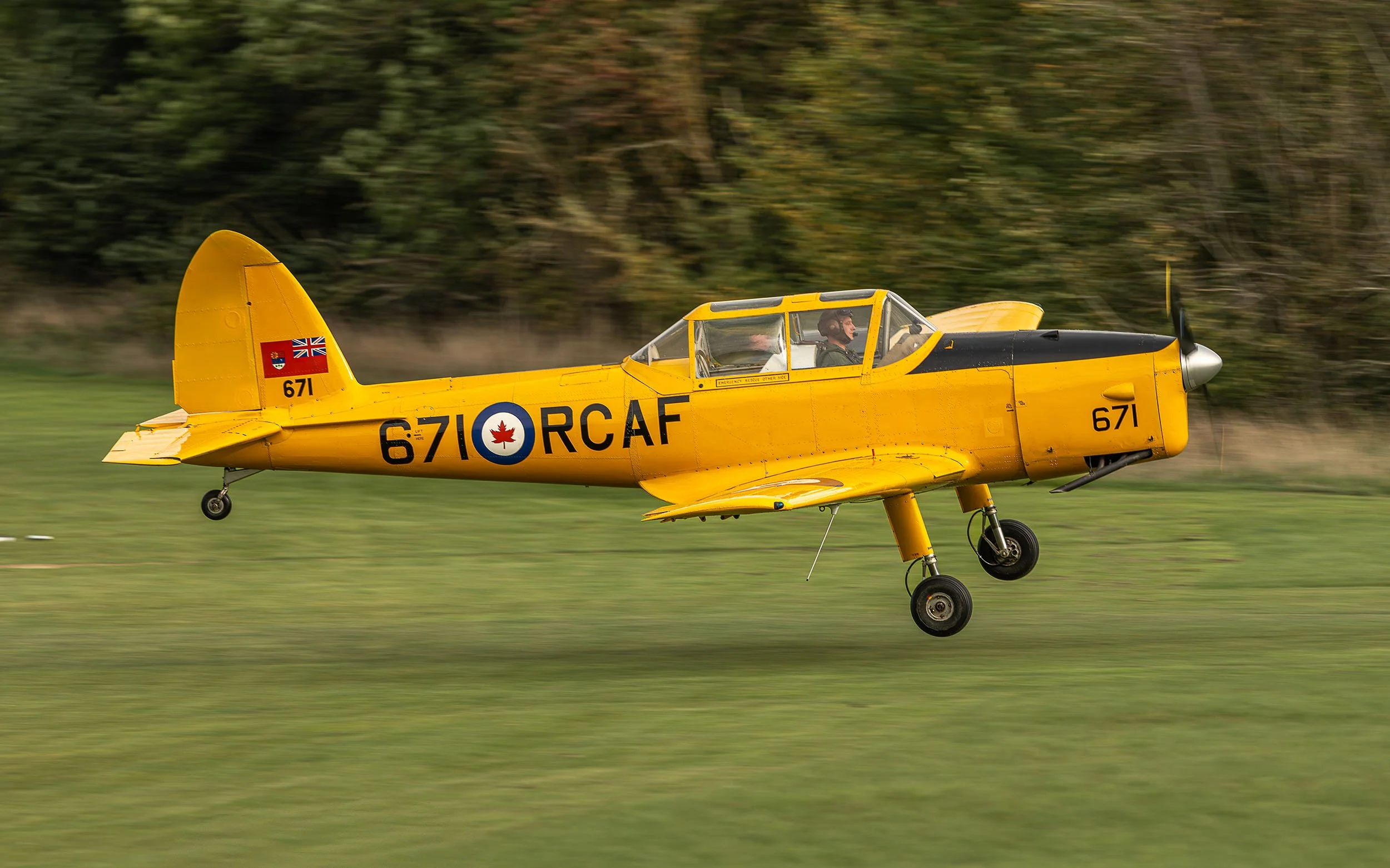 De Havilland DG+HC-1 Chipmunk MK22 | Raceday Airshow 2025