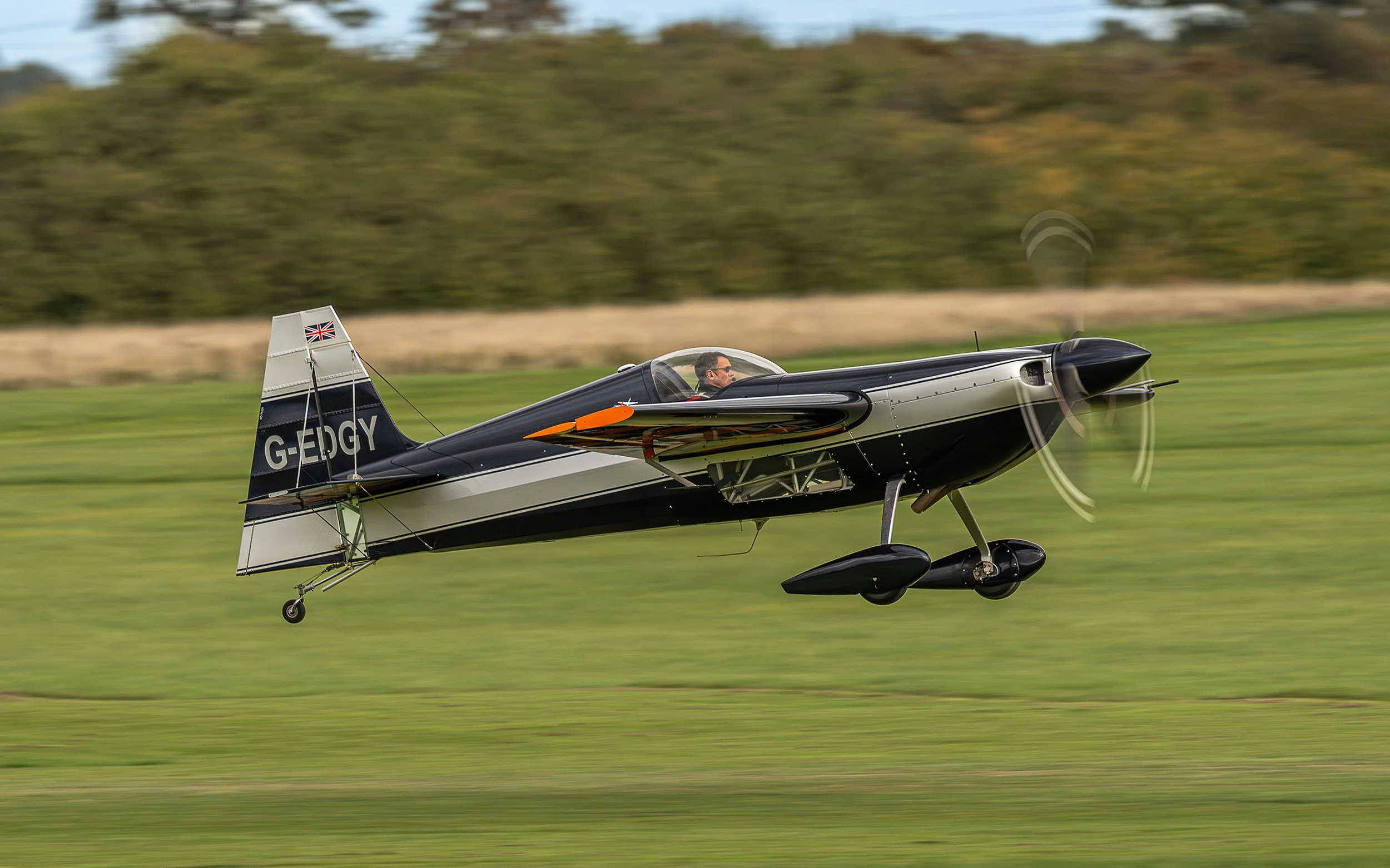 Zivko Edge 540 | Raceday Airshow 2025