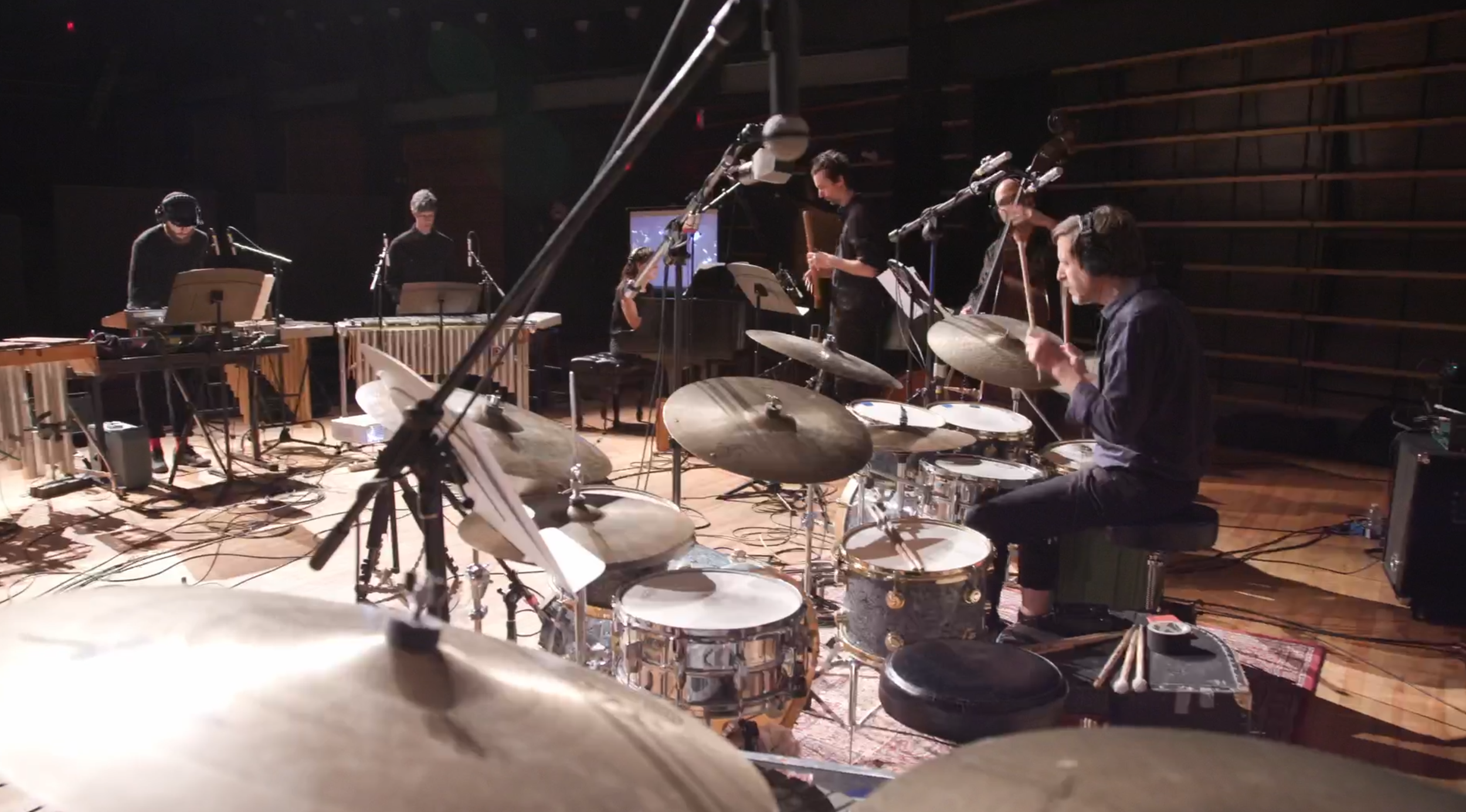 2024-11-19 11_49_32-Oldest Light performance.mov - VLC media player.png