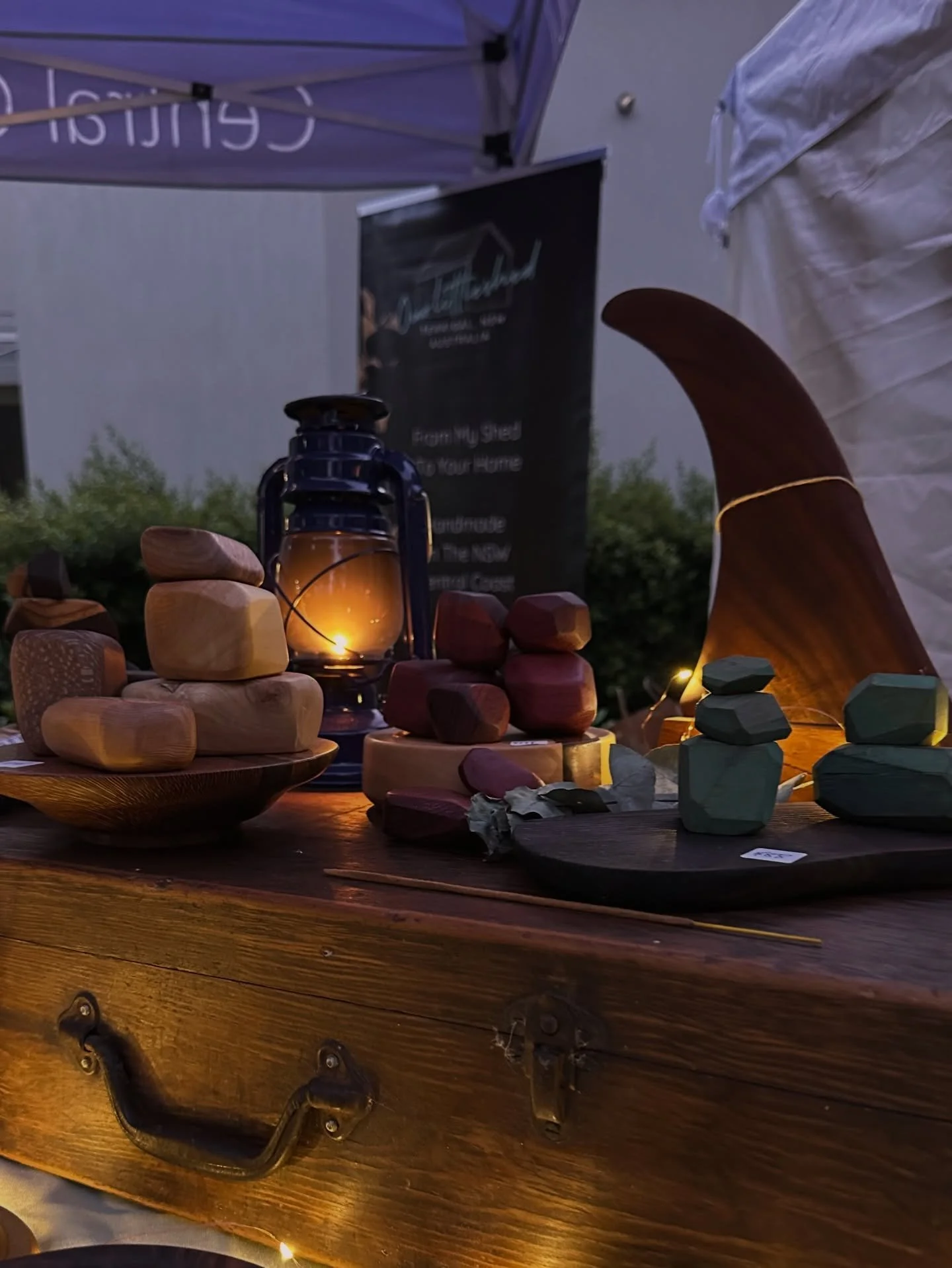 My setup tonight at the Make It Big Artist &amp; Makers market @gosfordgallery 

What. A. Day!
Rain, wind, heat, and then a calm and casual evening under the lights.

Thanks to so many friends and new customers for coming out, I hope to see you all a