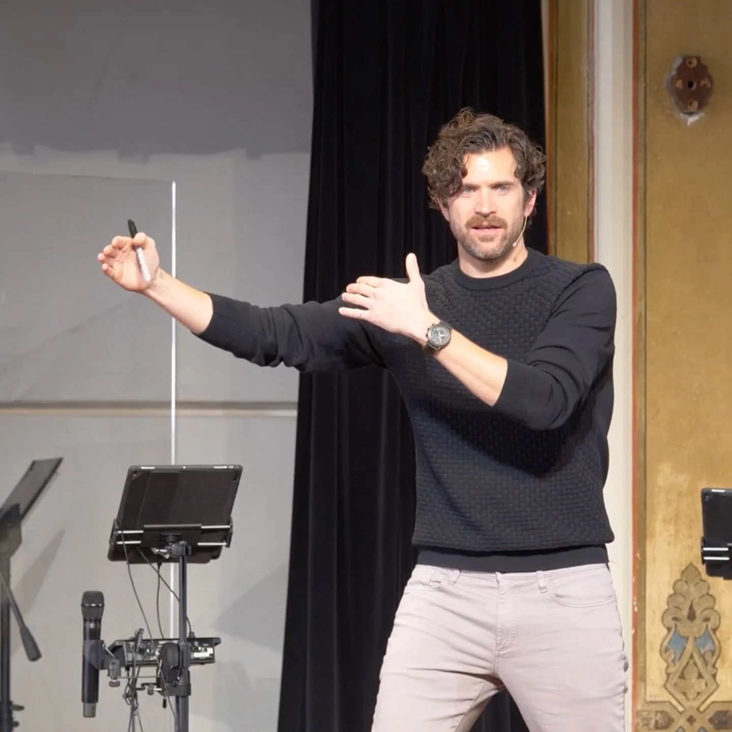 November Photo Dump - amazing month of family, friends, travel, work, play, and love.

1: Preaching at DCC
2 Hiking with Huck
3: UnClobber Workshop in N.C.
4: Indoor golf downtown Cary
5: Preaching at Cary Pres
6/7: Author event in N.C.
8: Best BLT w