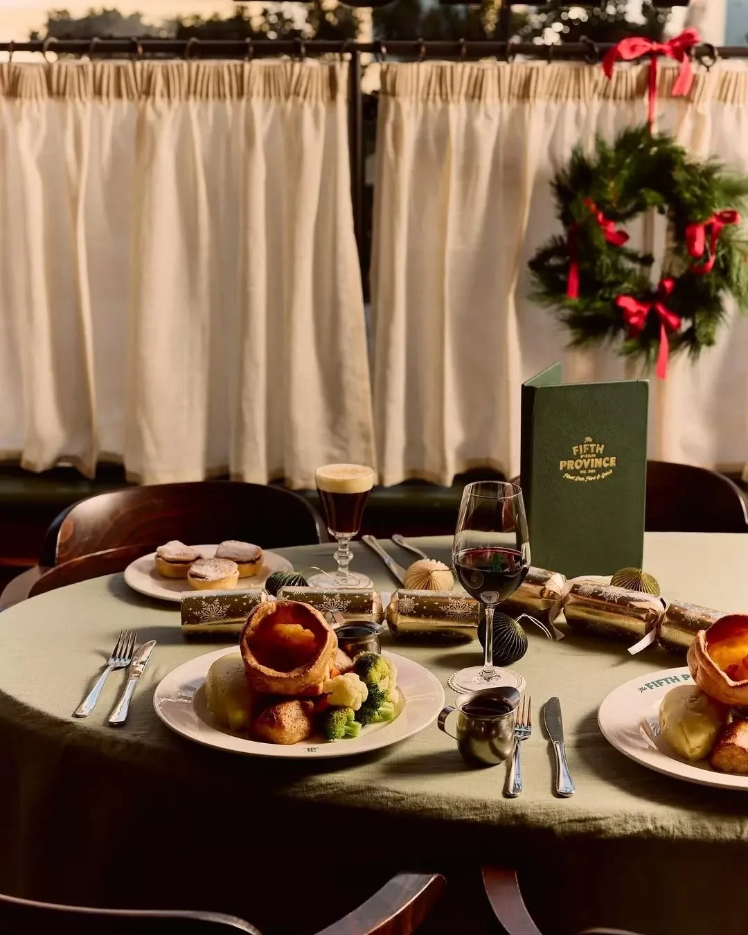 Come down to the Fifth this Sunday for our last Christmas Roast of the year.

Roasted Turkey &amp; Honey Glazed Ham, mashed potatoes, herb stuffing, buttery seasonal vegetables, cranberry sauce, gravy and Yorkshire puddings for $38

Available from 12