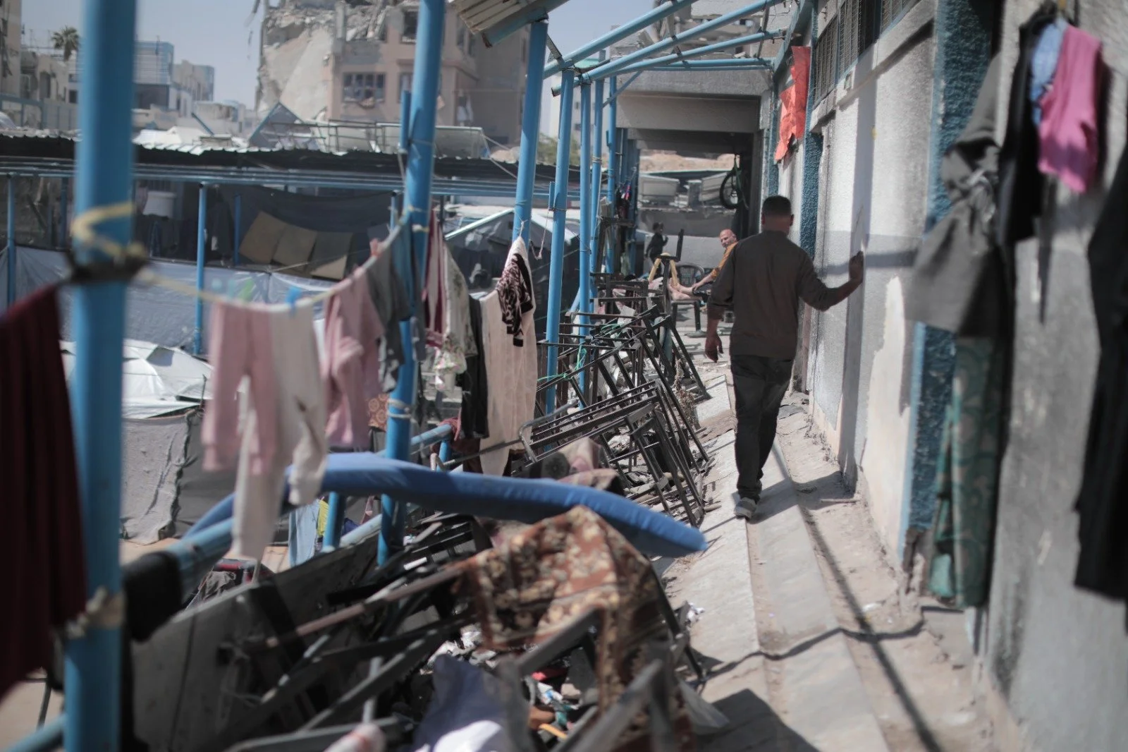 Practical accountability in complex humanitarian crises