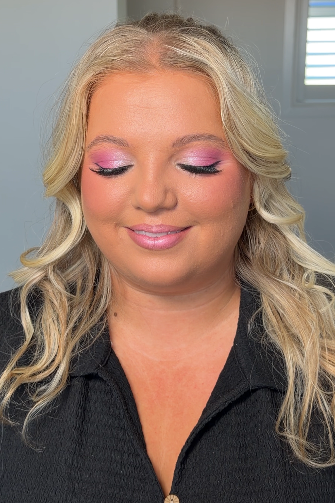 hens day hot pink makeup with lashes and winged eyeliner