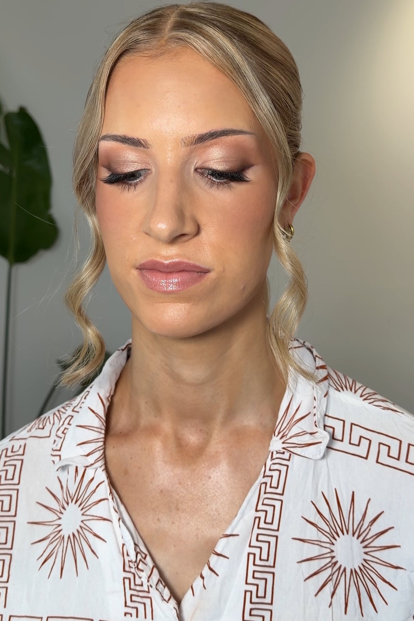 engagement party makeup soft glam smokey wing bronzed shimmery makeup look