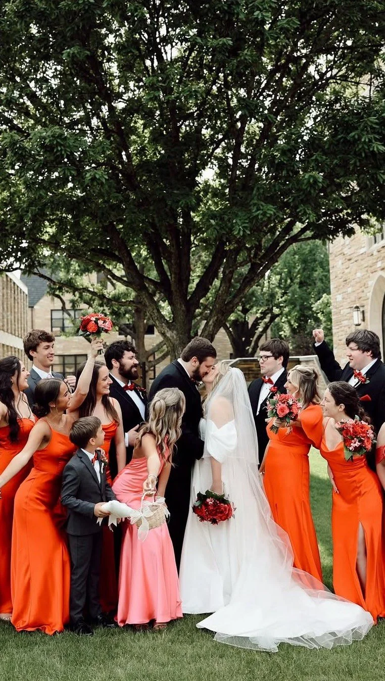Such a fun Wedding Photo Op!ππ₯
There’s no rush with the Wedding Party and the Bride & Groom soak in their entire party that’s spent their big day with them?π
Cover PhotoπΈ: Darcey D Photography
Venue: @tulsaclubhotel
Wedding P