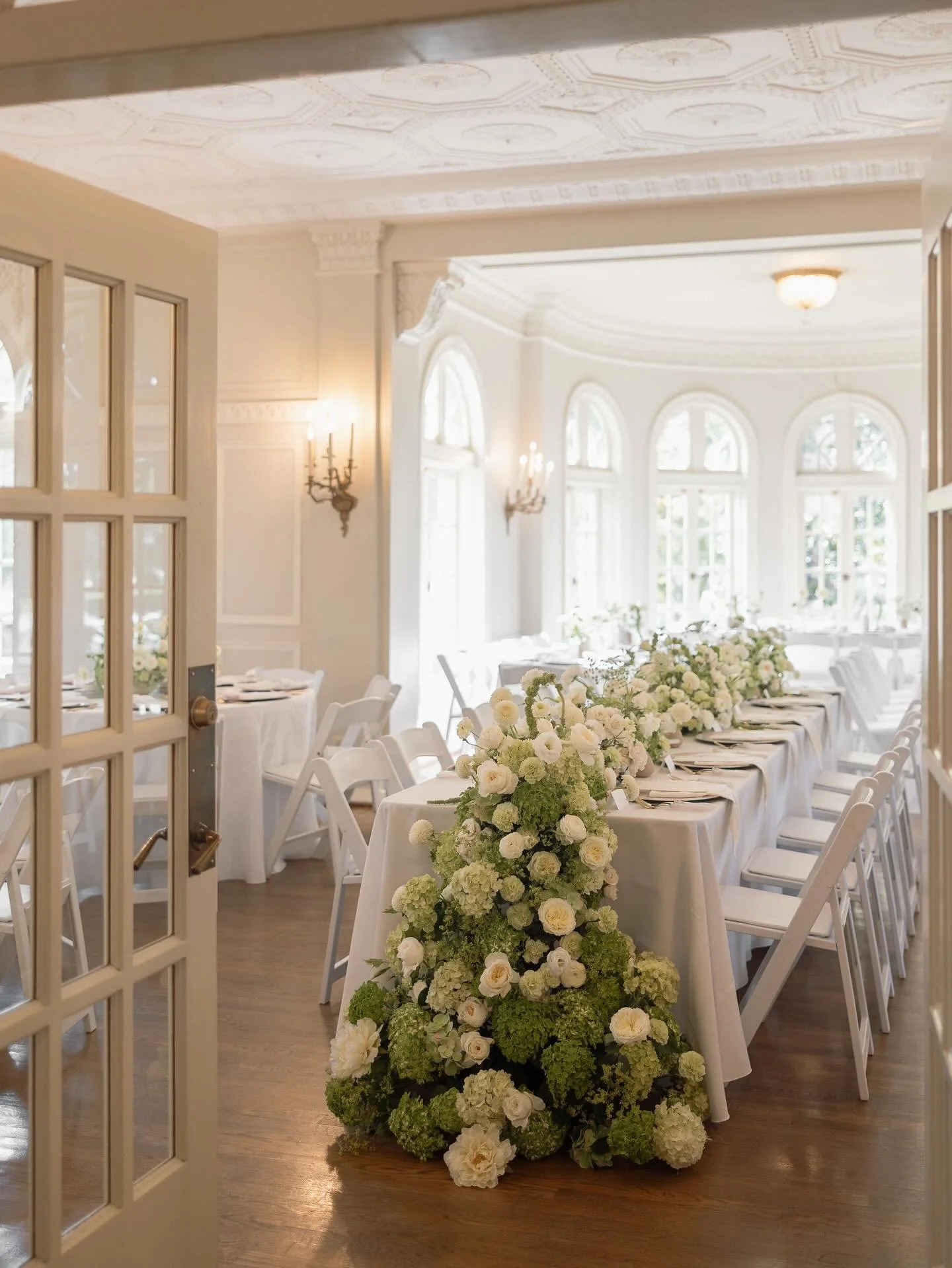 From our Infinity Rose family to yours, Happy Thanksgiving! Wishing you a day full of family and friends + a heart full of gratitude!🦃🧡

Venue: @themansionatwoodwardpark 
Photography: @madisonalexis.co 
Content Creator: @contentbyellak 
Wedding Coo