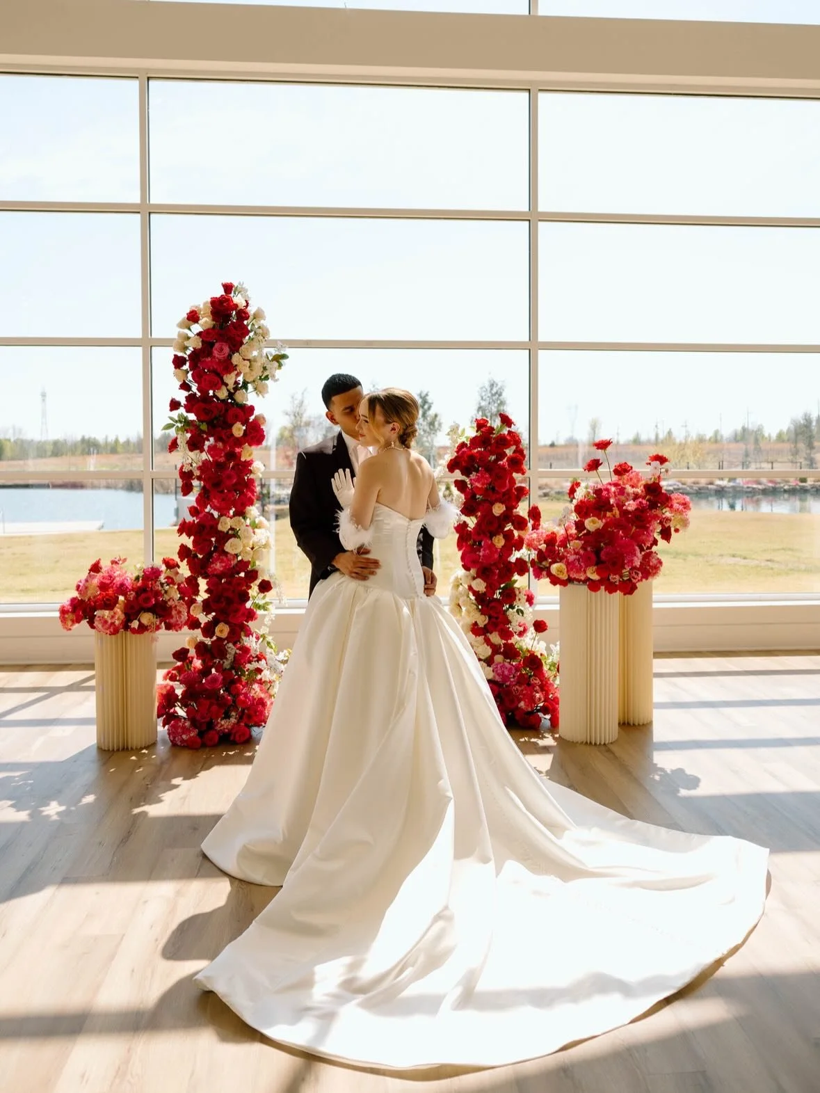 Happy LOVE Month darlings!💖❤️💋🌹💐💘

Venue: @vinterratulsa 
Planner: @infinityroseeventsco @naneemichelle 
Stationery &amp; Content Creation:  @naneemichellecreative 
Wedding Gowns: @chantilly.okc 
Balloon Backdrop: @balloontherapytulsa 
Florals: 
