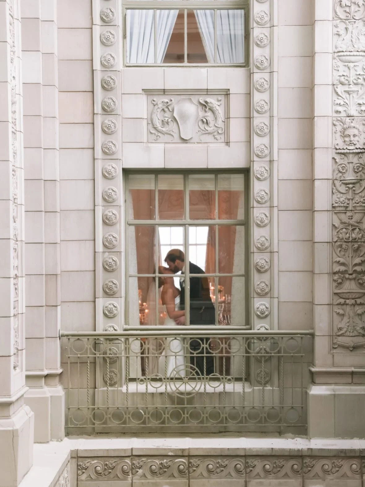 This type of love >> 🥹🤍🥂

Venue: @themayohotel 
Wedding Planner: @infinityroseeventsco 
Photographer: @hannarunnerphotography 
Florals: @bridal_garden_by_lindi 
Makeup: @mlbartistry 
Hair: @sterlingtulsa 
Cake: @allthingscake 
Entertainment: