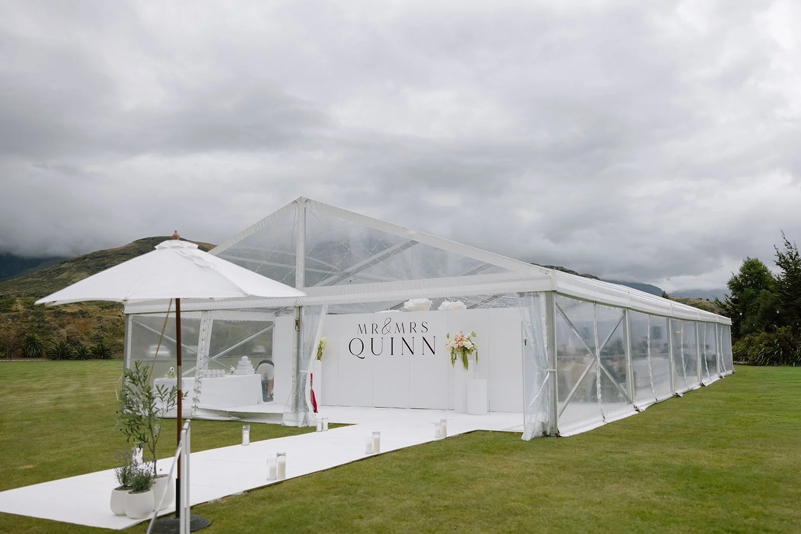 Absolutely thrilled with Truly Yours marquee setup! Their double white clear marquee was such a highlight at our Queenstown wedding. The team was professional, attentive, and the marquee seamlessly blended into the stunning backdrop. Clear panels all