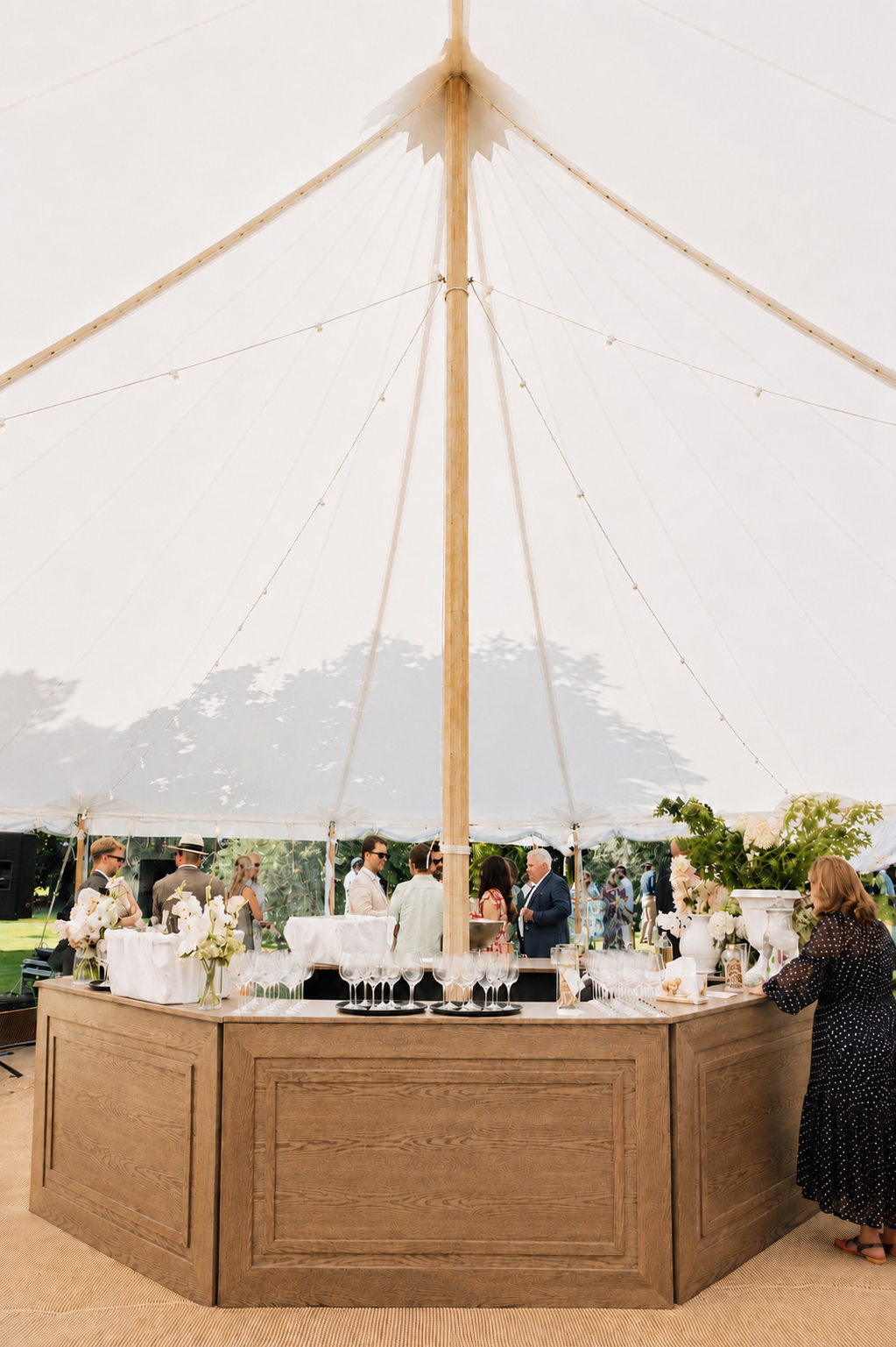 Oak Bar.png