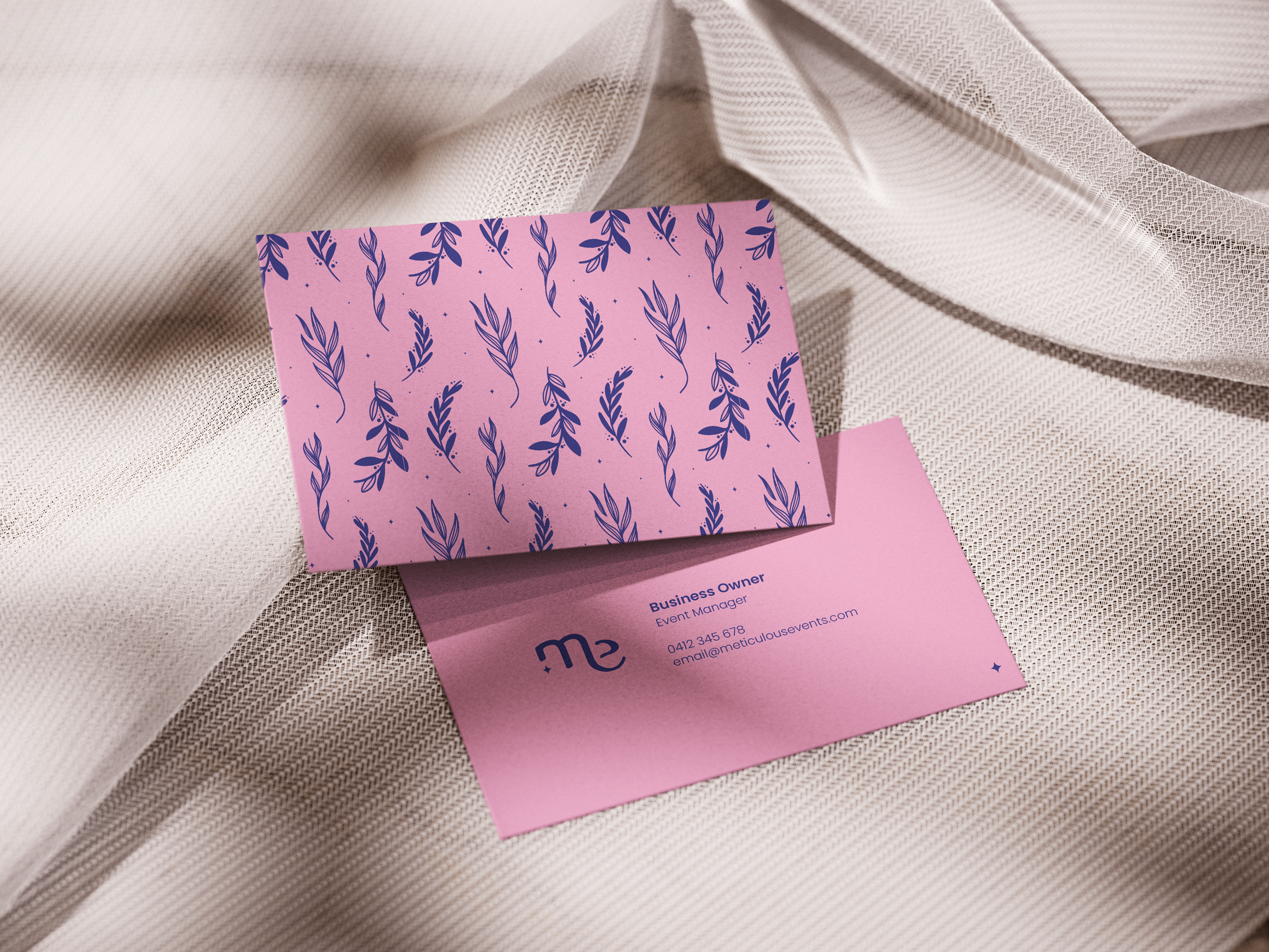 Business Card Portfolio Mockup-min.png