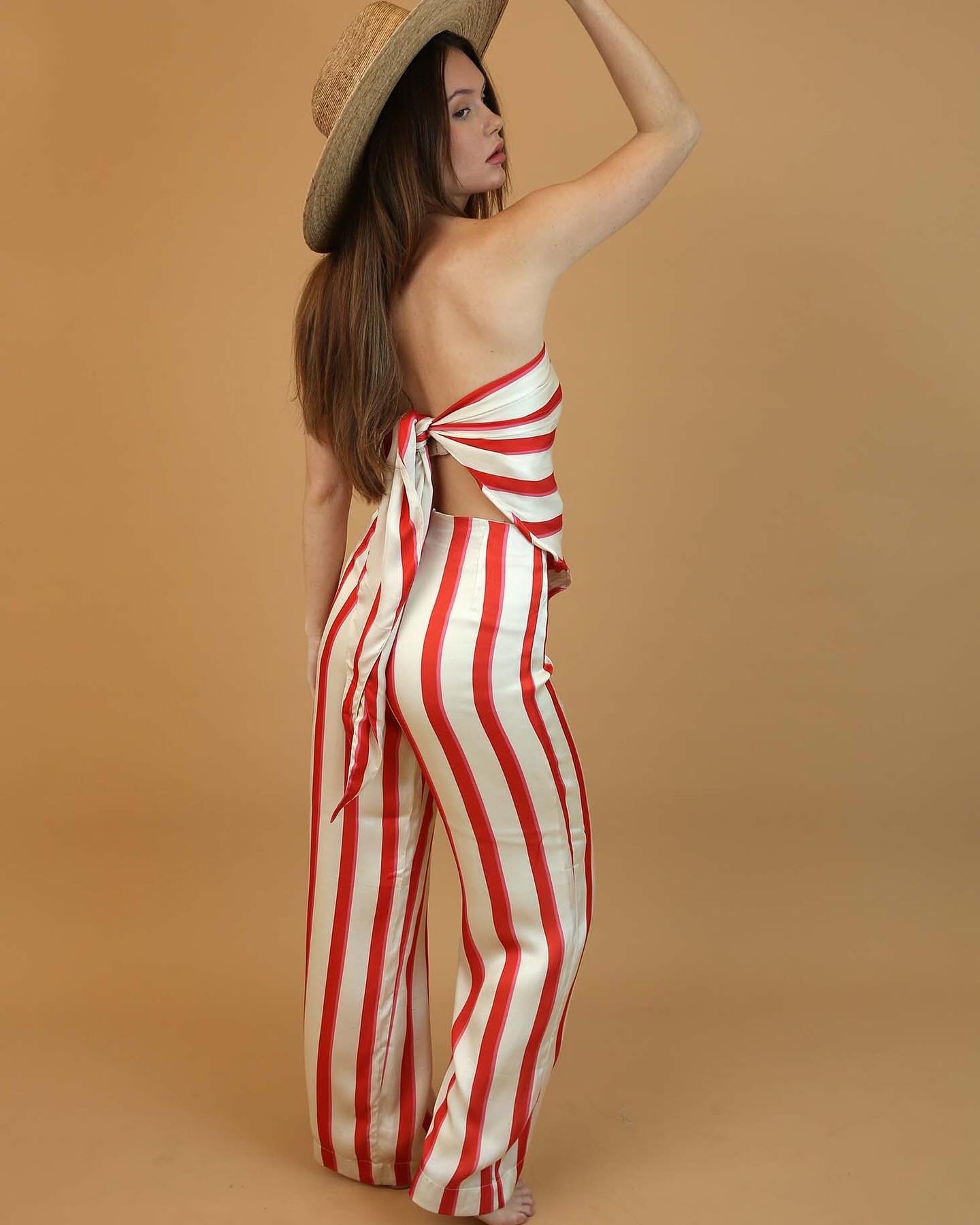 Hold the actual phone! 📞 Get this ENTIRE SET for just $92 using our Birthday x Black Friday code MEGA50 | We&rsquo;ve got 50 per cent off store wide for a limited time x Sorted for all your summer soir&eacute;es 🍸 
.
#blackfriday #sustainablefashio