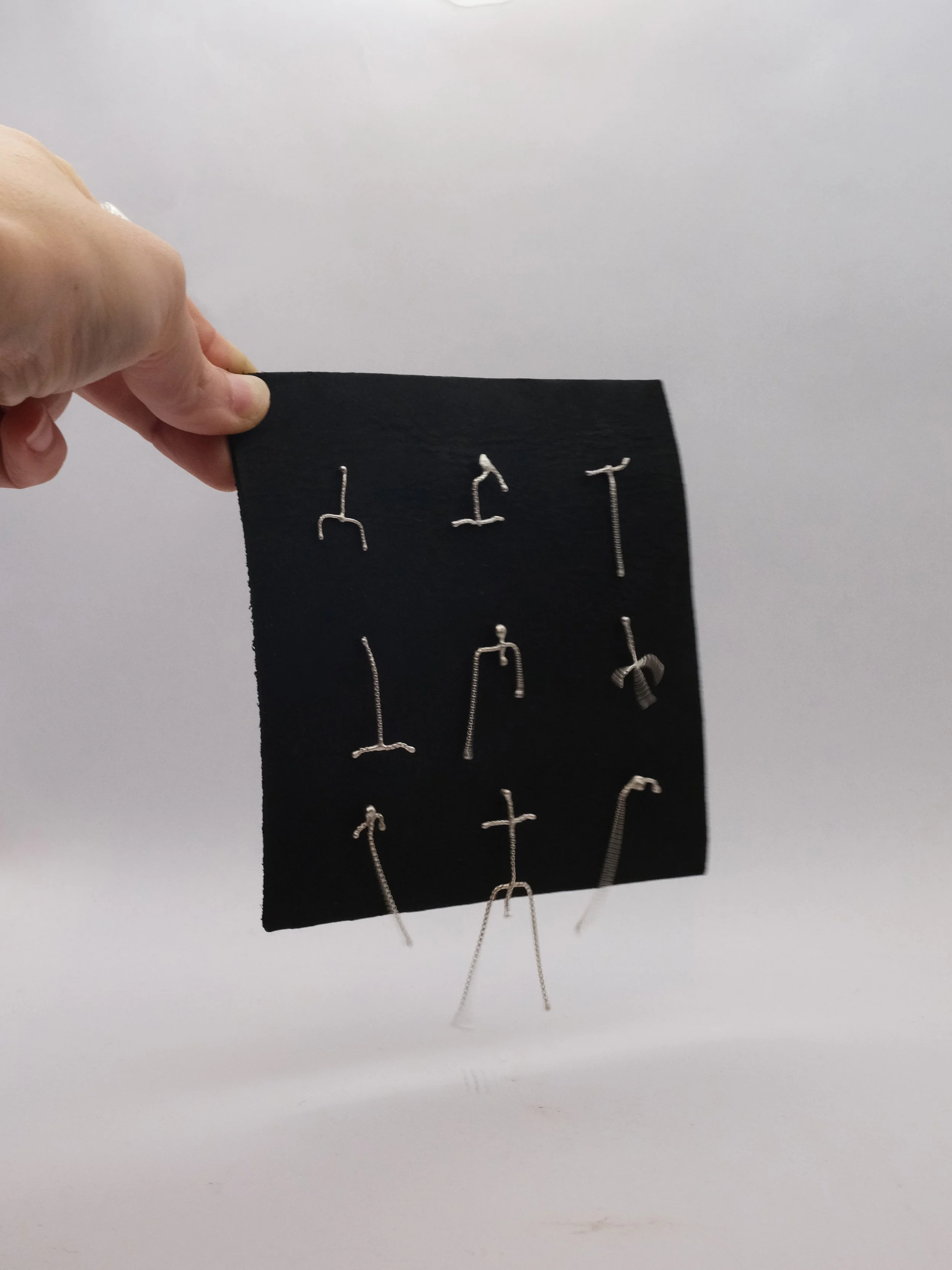 chain-earrings---in-movement-3.jpg