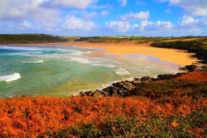 Best Things to Do in Cornwall in September 2026: Golden Light, Harvest Feasts, and Coastal Arts