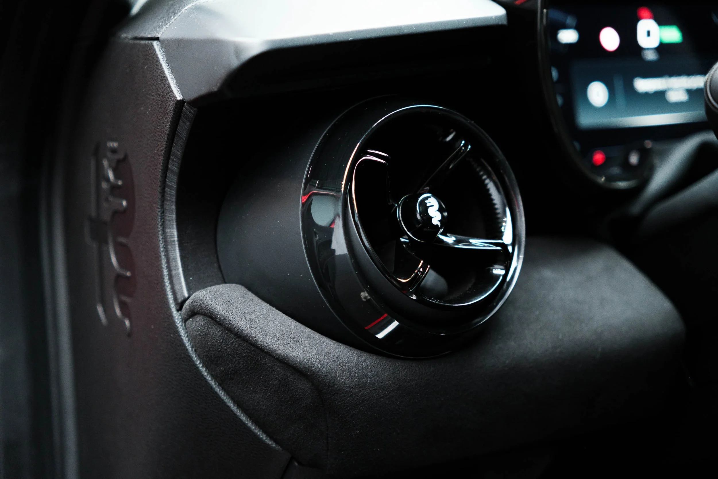 AnzaiKen_Work_Website_Alfa_Romeo_Tribe_Junior_2.jpg