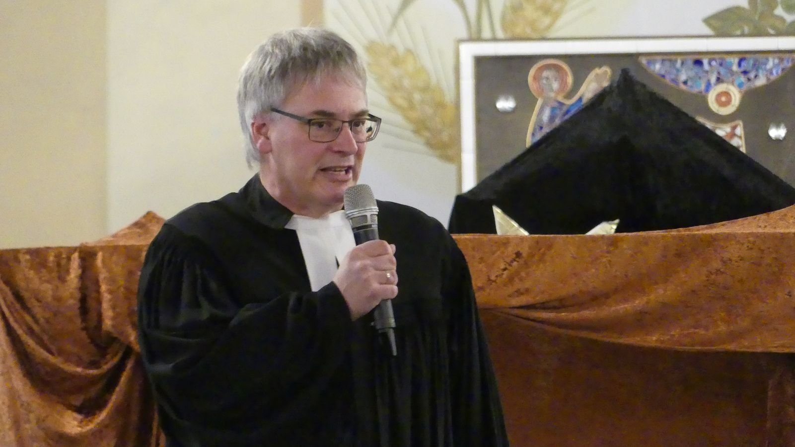 gottesdienst_25_04.jpg