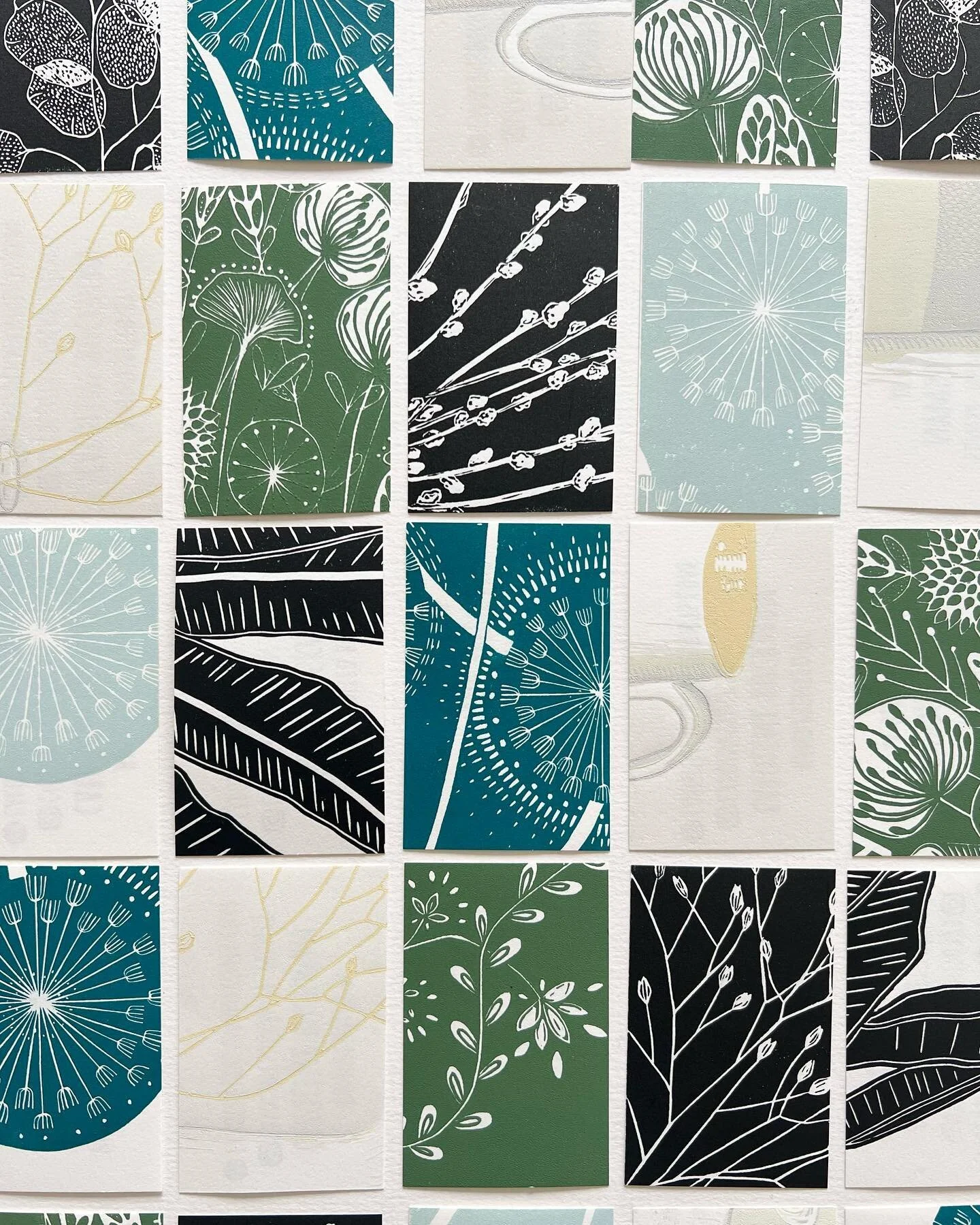 Pretty sure I should be tweaking my stall set up for the @winchesterprintfair tomorrow, instead of arranging mini rectangles in neat little rows😂. But&hellip;a quick win for the satisfaction stakes, so am enjoying the moment&hellip;chopping up all t