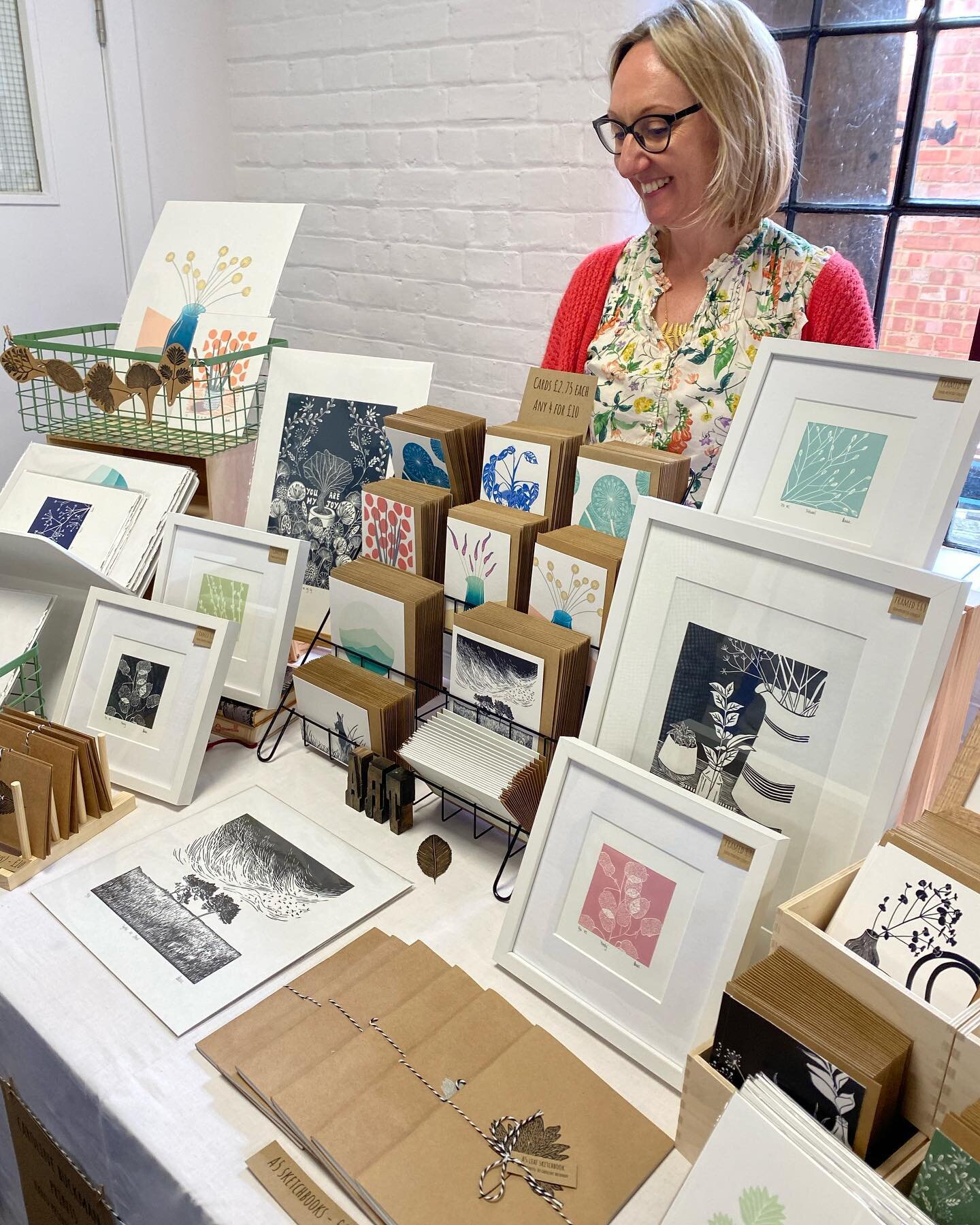 What a day! Thanks to everyone who stopped by the @winchesterprintfair and bought prints and cards&hellip;you are all the best❤️. Was such a treat to spend the day chatting with people who love making and creating art&hellip;there was so much to say,