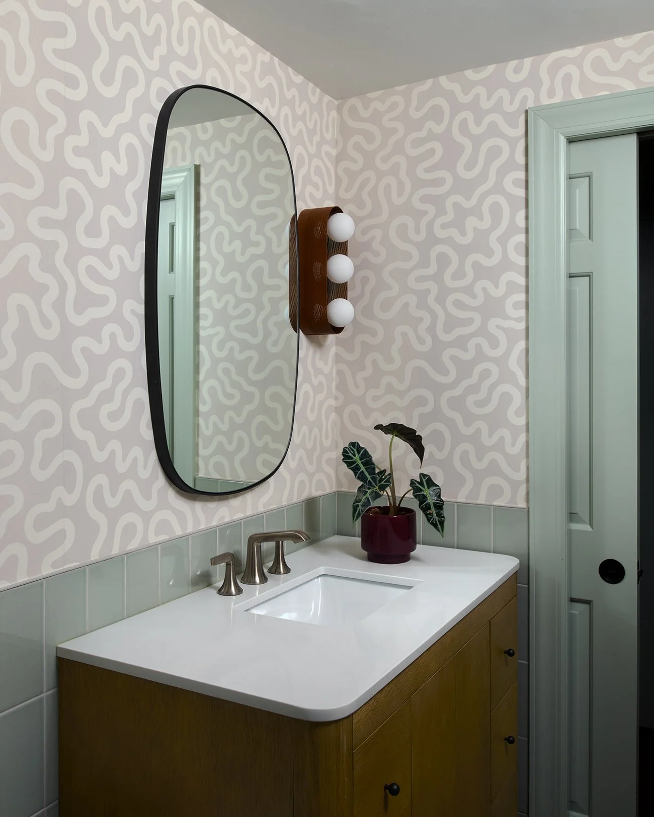 delancey_lores_bath_03_v3.jpg