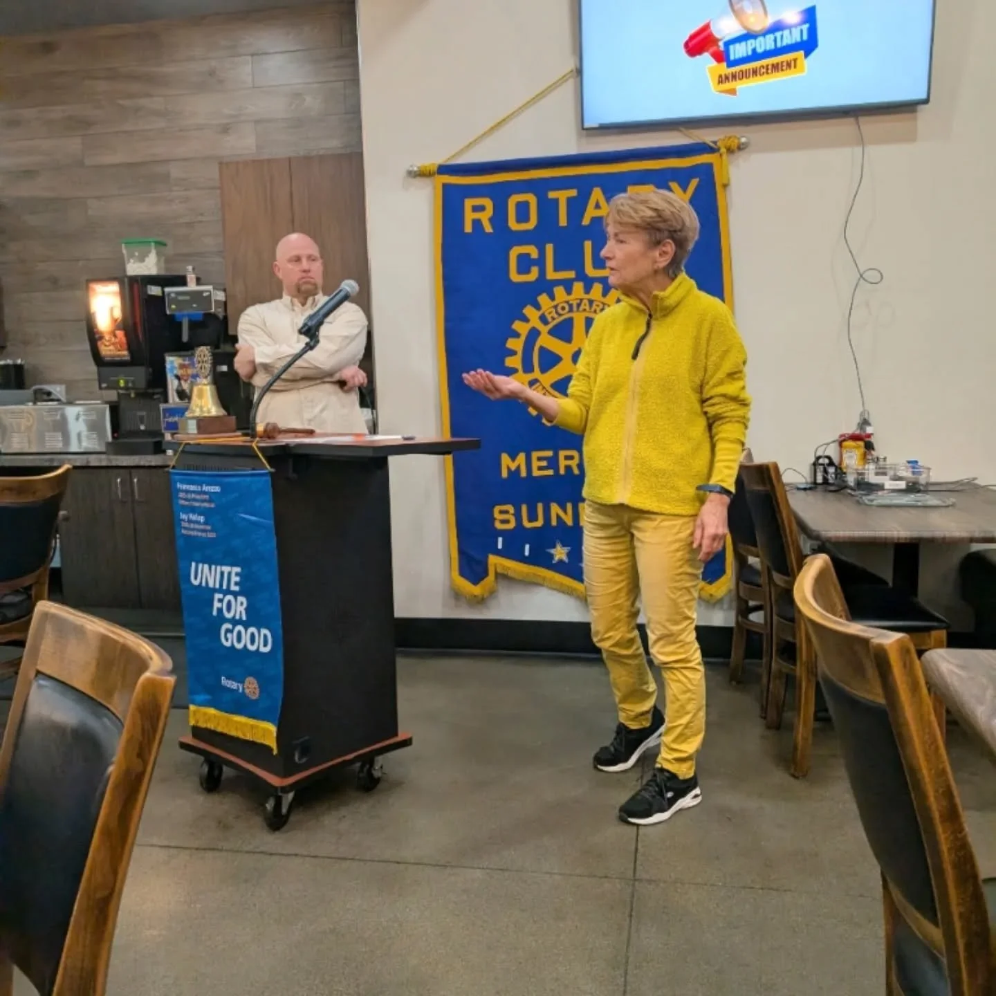 🌎💛 This woman has a heart of gold! 💛🌎

This morning, Monika Modest joined the Merced Sunrise Rotary to share her inspiring new project &mdash; &ldquo;The World Has Heart.&rdquo;

💖 Donations go directly to the Merced County Food Bank, and in ret