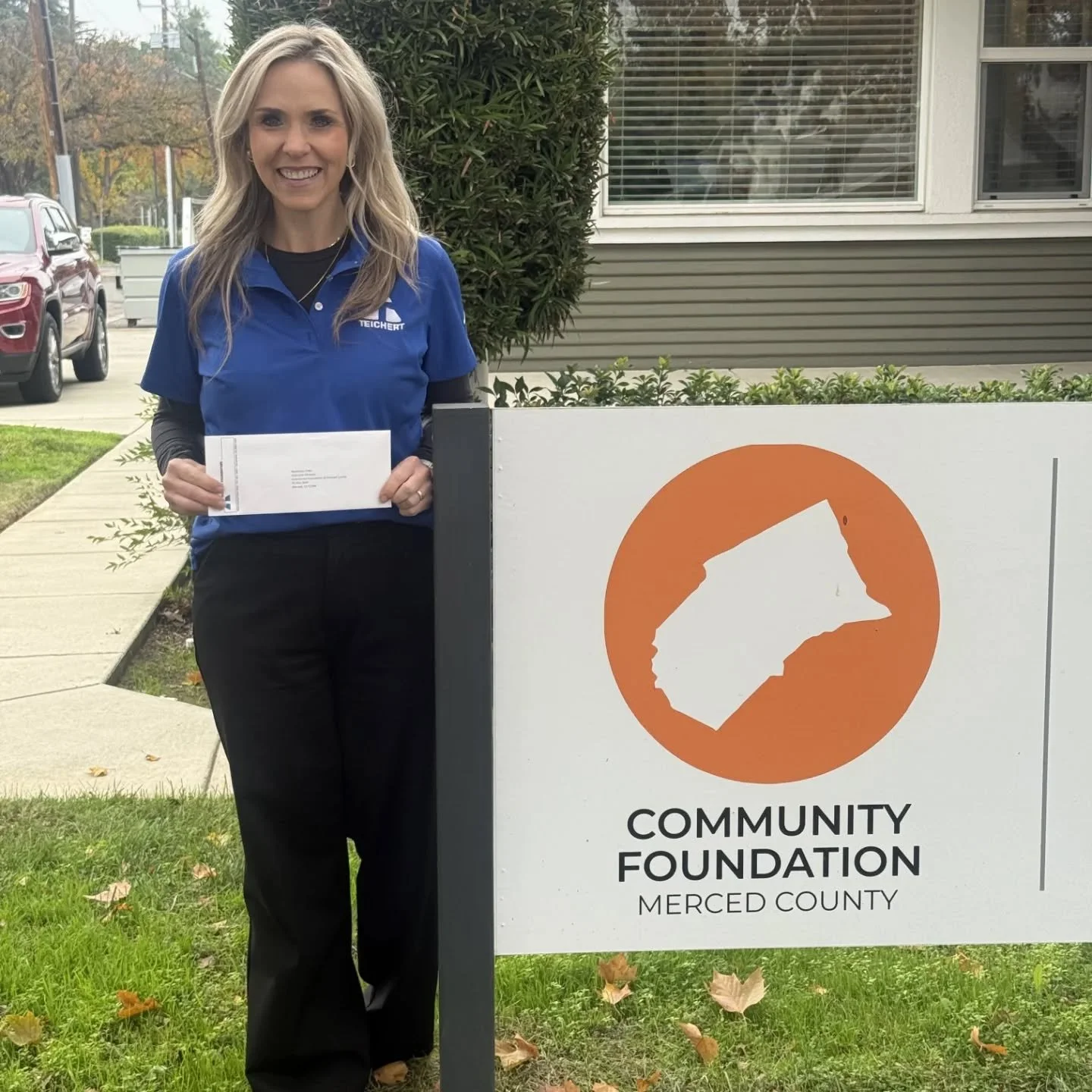 We were honored to welcome Heather Riggs, Executive Director of the @teichert_inc Foundation, who drove all the way from Sacramento to personally deliver a grant check in support of our Le Grand Community Park Project 🌳

We are incredibly grateful f