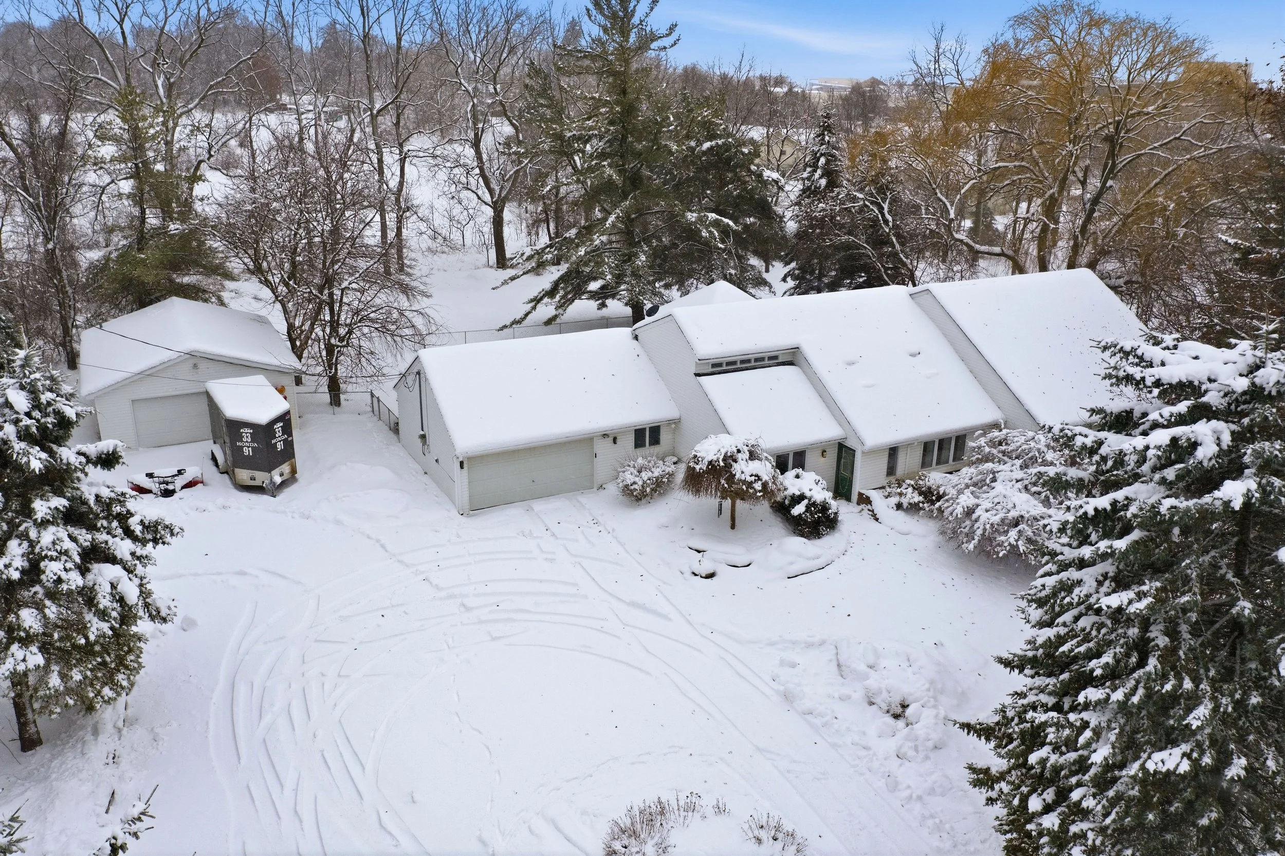 1044 N Oxford Road, Oxford Twp