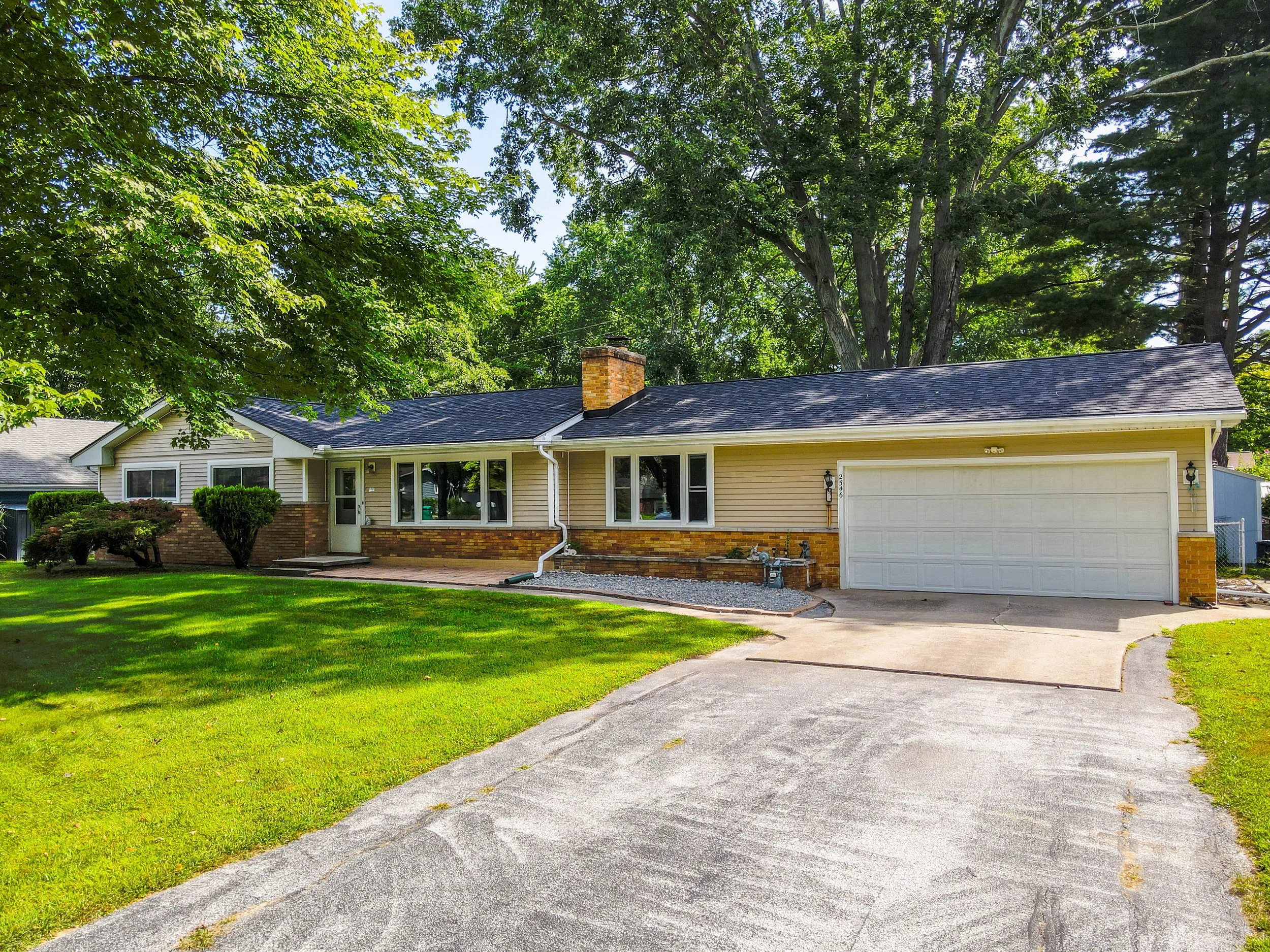 2546 Oakwood Drive, Port Huron Twp