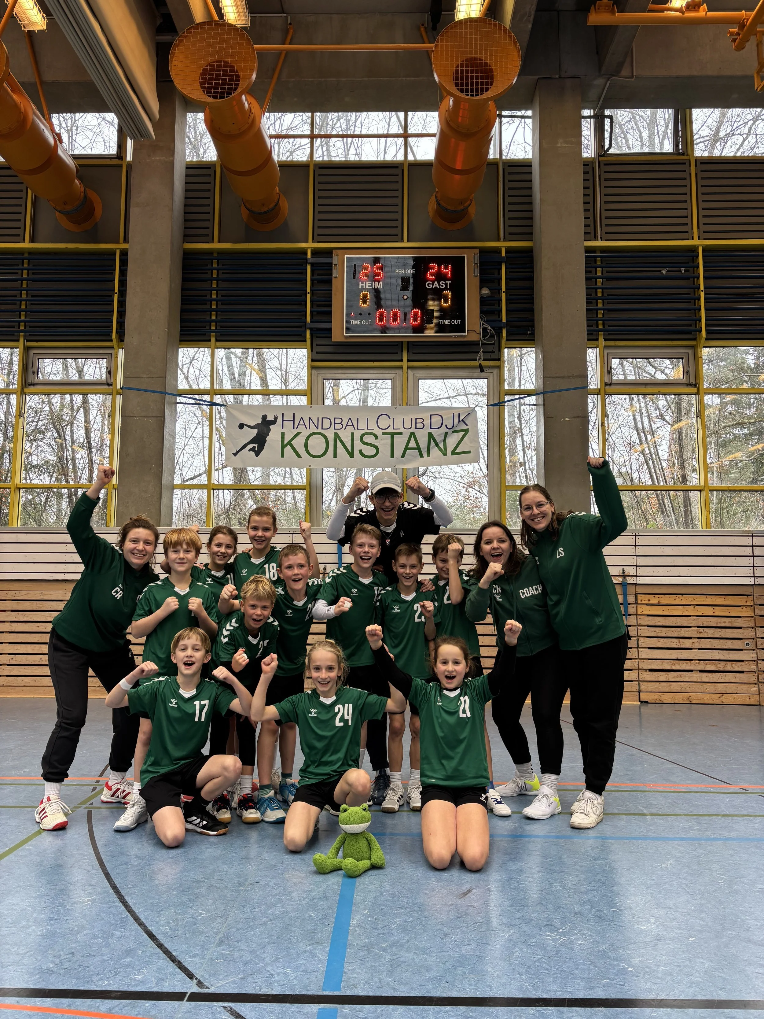 Überragende Teamleistung führt zum ersten Sieg 2026