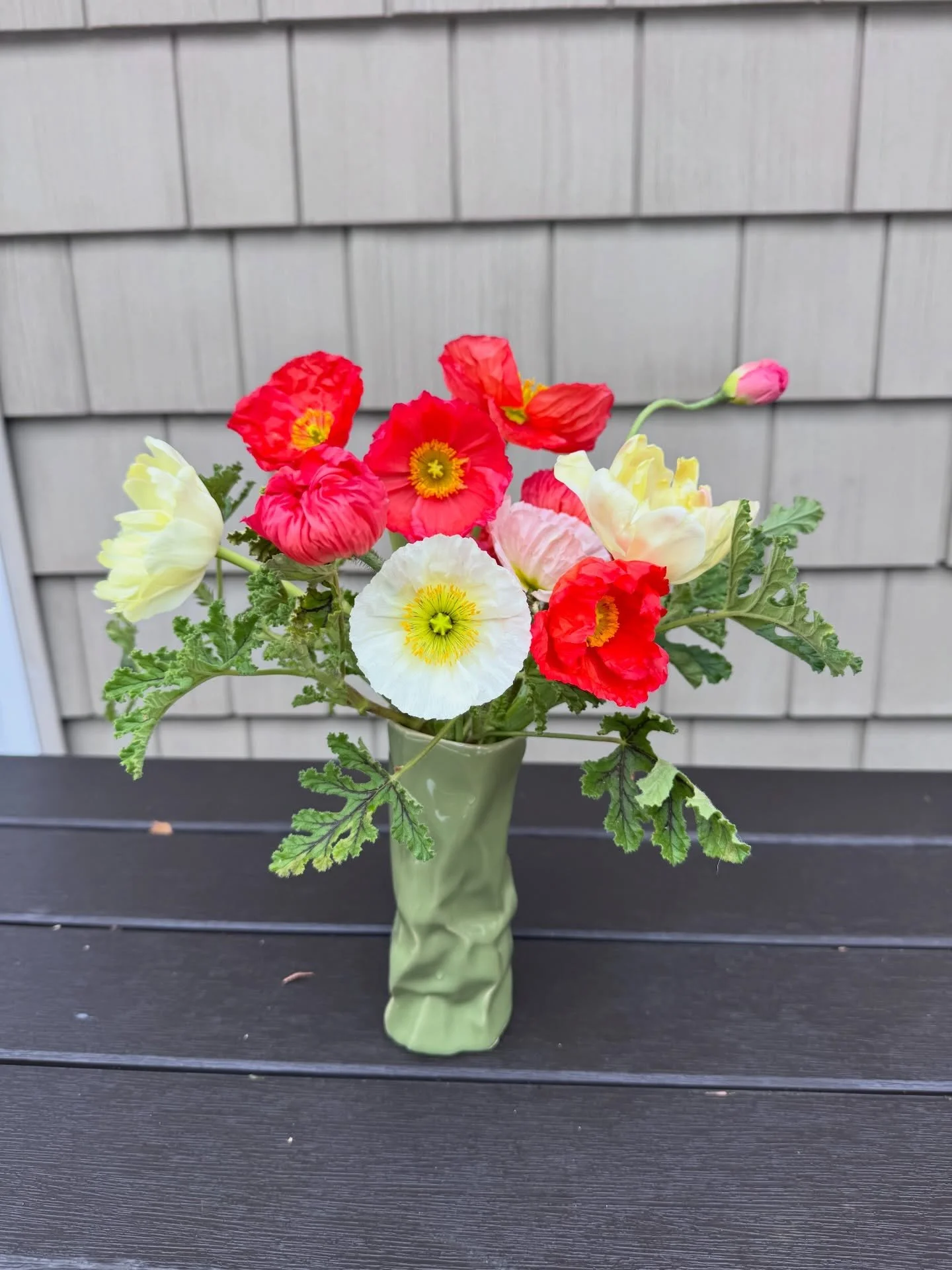 Spring is just 31 days away- woohoo! Grateful to @juniperbaltimore and her winter grown flowers for serving as a reminder that beautiful things are on the horizon! #baltimoreflorist #rolandparkflorist #towsonflorist #poppies