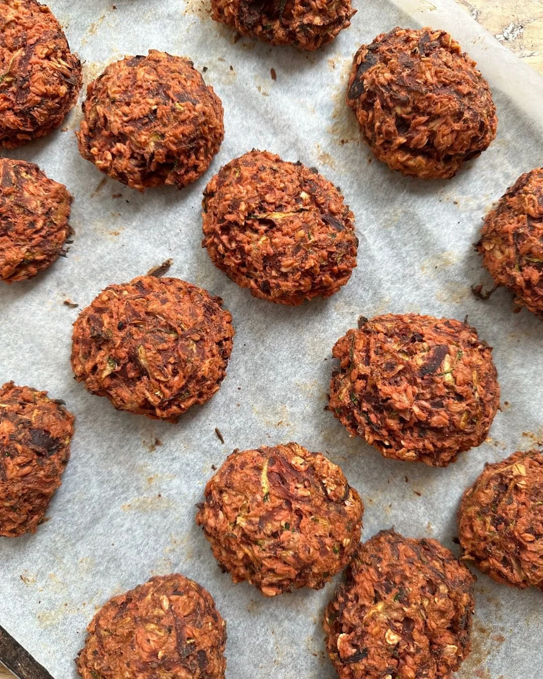 Proteinrika vegetariska rödbetsbiffar