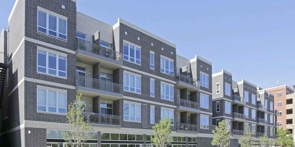 Investor gets $27M refinancing for West Loop apartments
