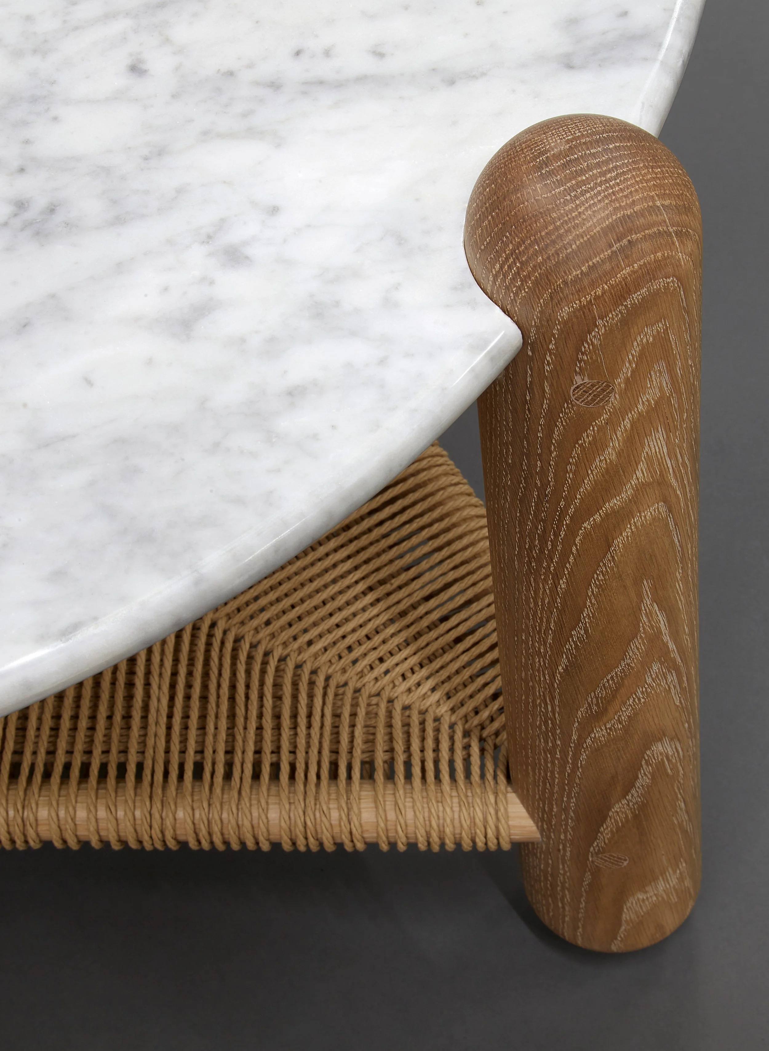 30-Captains-table-white-oak-detail-2-Firefly-Upscaler-4x-scale-detail-detail3.jpg
