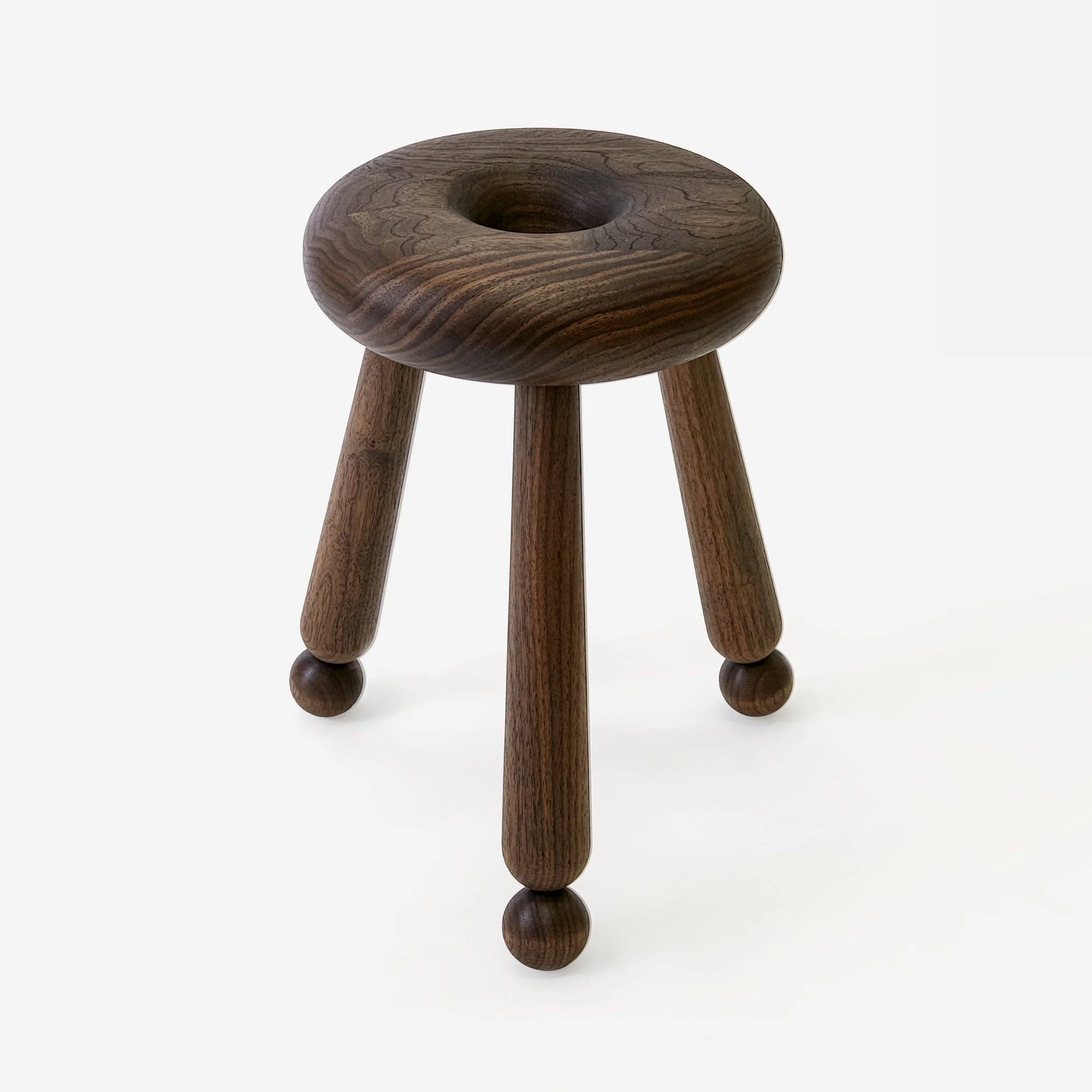 Doughnut Milking Stool - Walnut