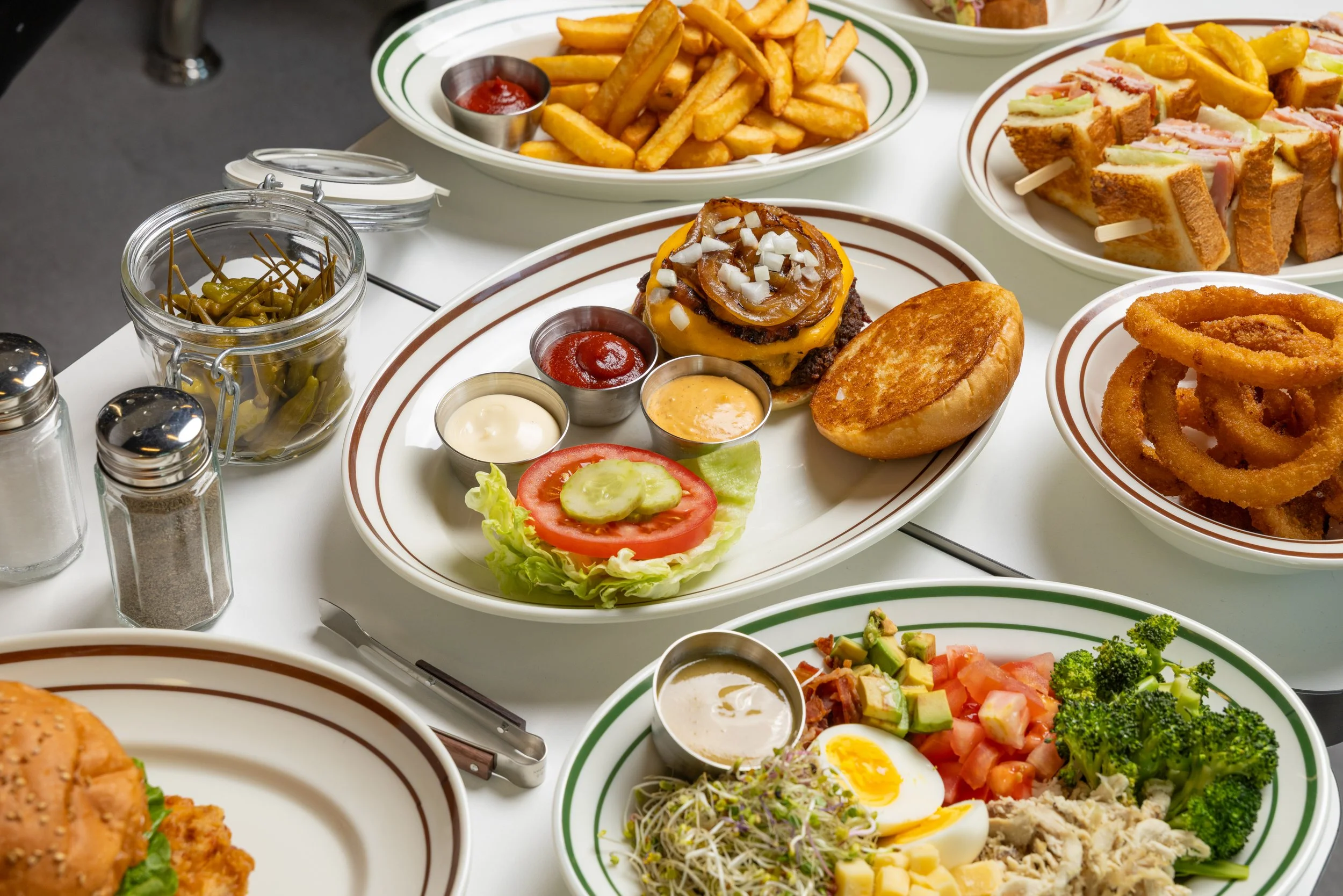 Burgerelle Seoul Hanwoo beef burger new American restaurant interior Seongdong-gu