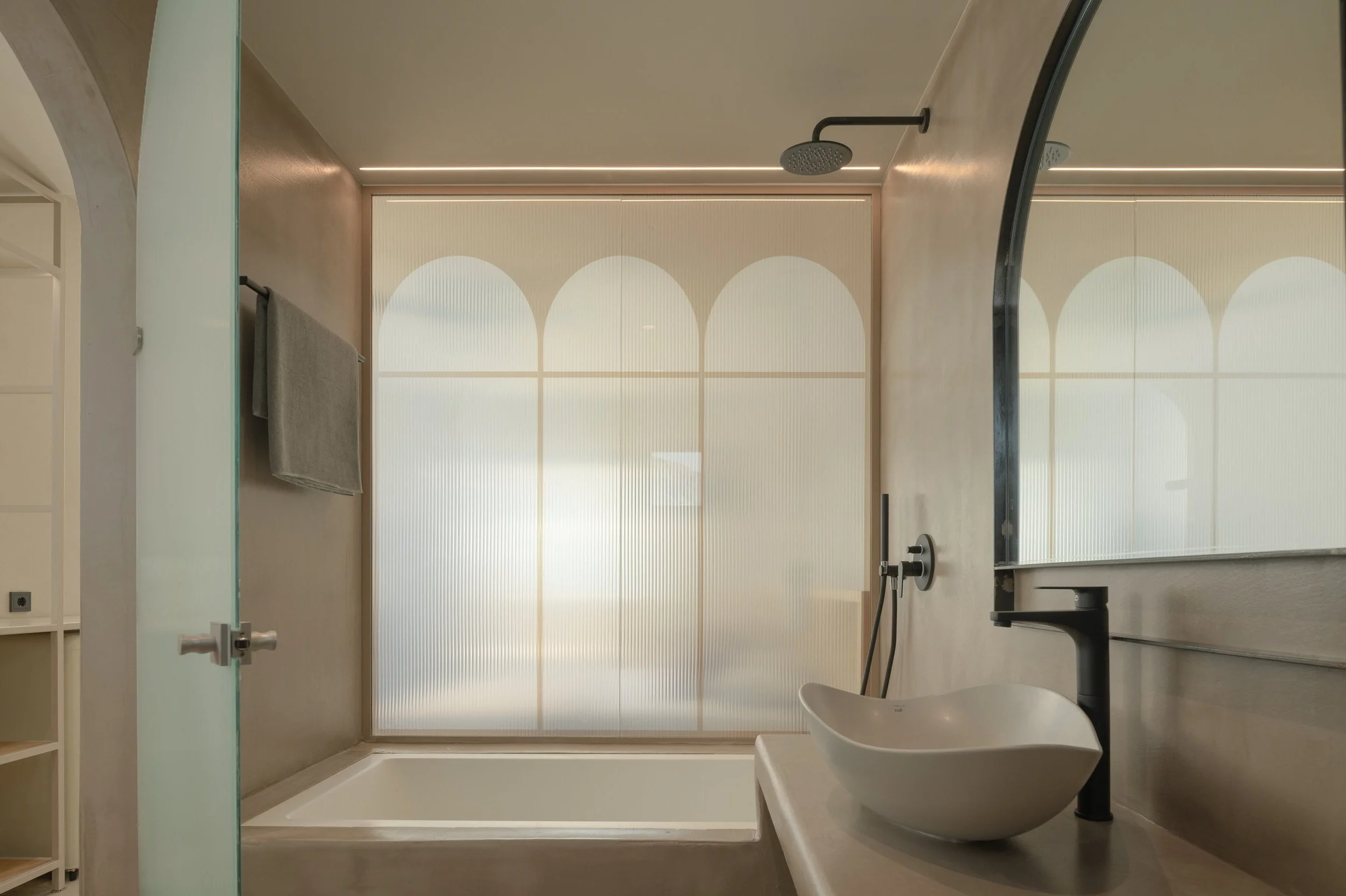 Nerea Room 09-10.jpg