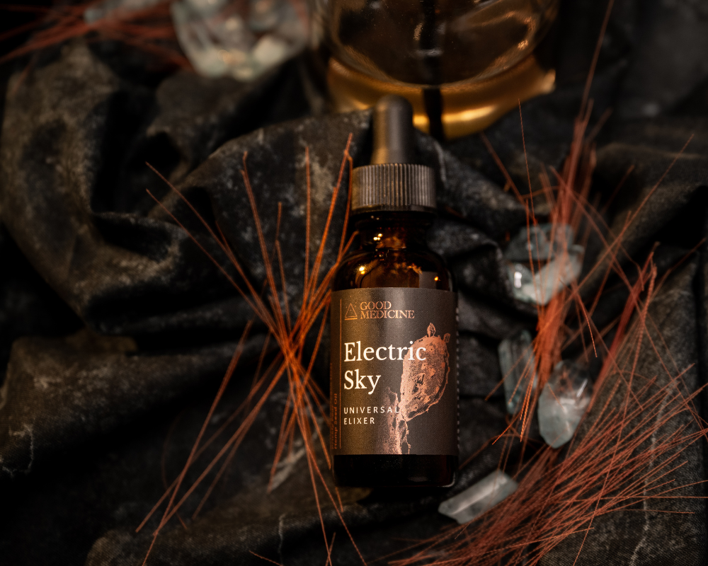 Loaded with activated oxygen (ozone / O3) and unlike any facial serum you’ve experienced, Electric Sky increases cellular function and micro-circulation. It literally breathes new life into your skin with every application, clearing stagnation and du