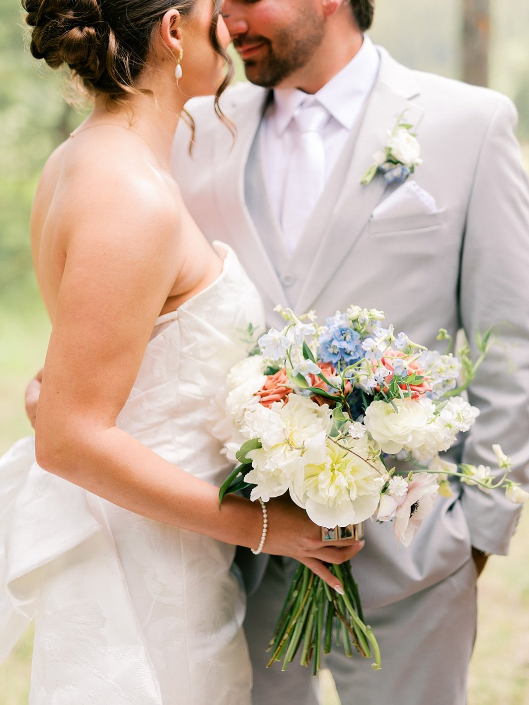 From the bayou to the Big Sky ✨
These New Orleans sweethearts tied the knot on a moody Montana day &mdash; surrounded by mountains, the meandering river, and so much love 🤍⛰️ 

#bigskyweddingphotographer #bigskywedding #montanaweddingphotographer #m