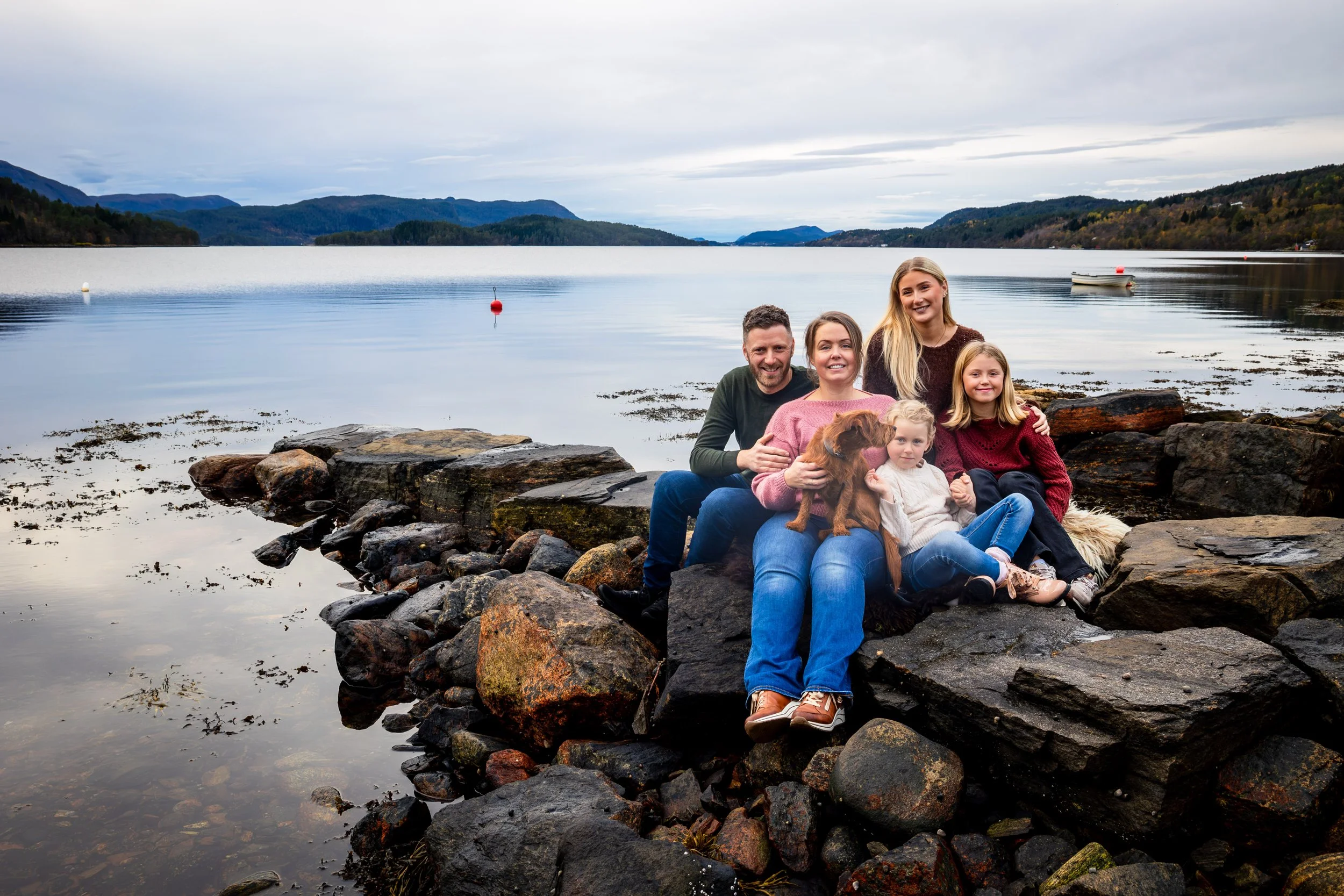 251017 Familiebilder Fjørtoft - Stettevika - Fotograf Marte Bjørgum -18.jpg