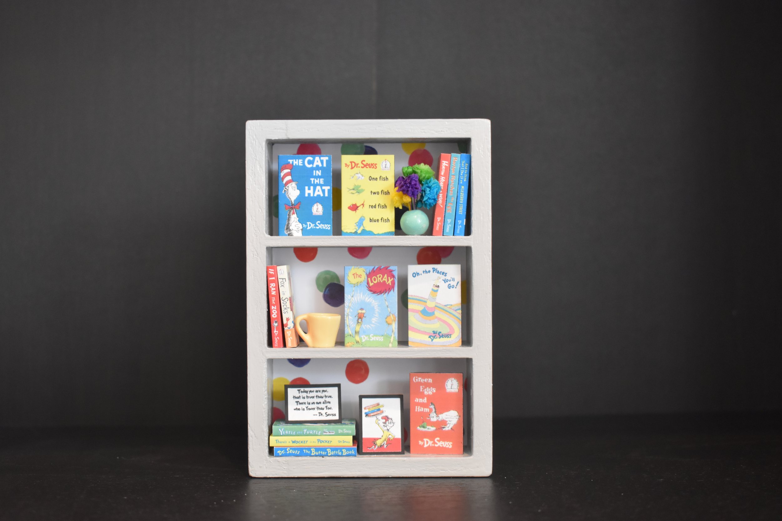 Dr. Seuss Tiny Shelf
